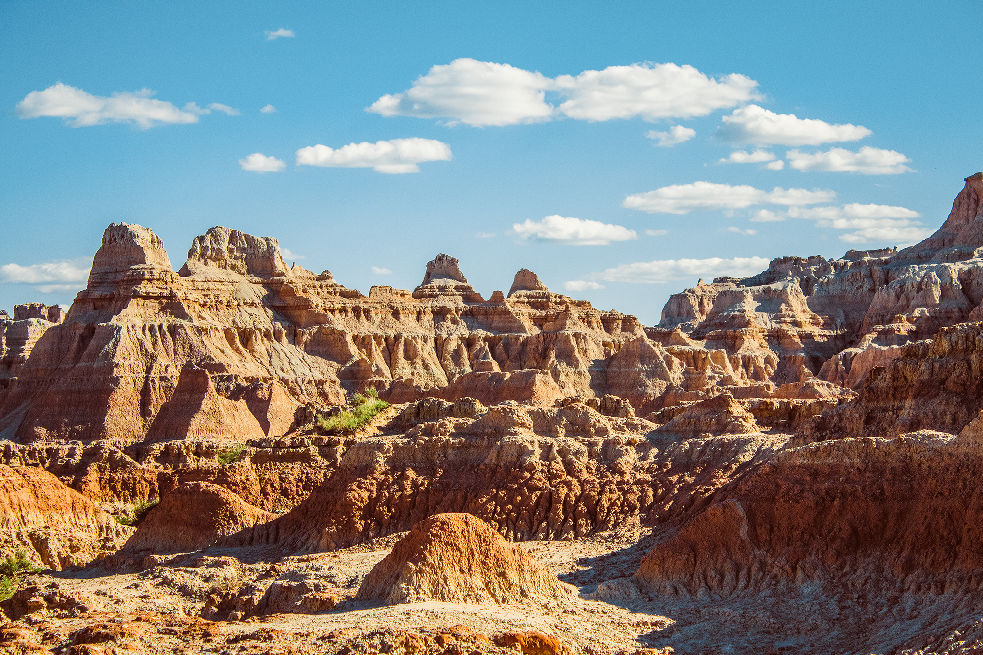 Badlands National Park canyon hills | Hayley Moore Photography | Fort Wayne, Indiana Photographer | www.hayleymoore.com