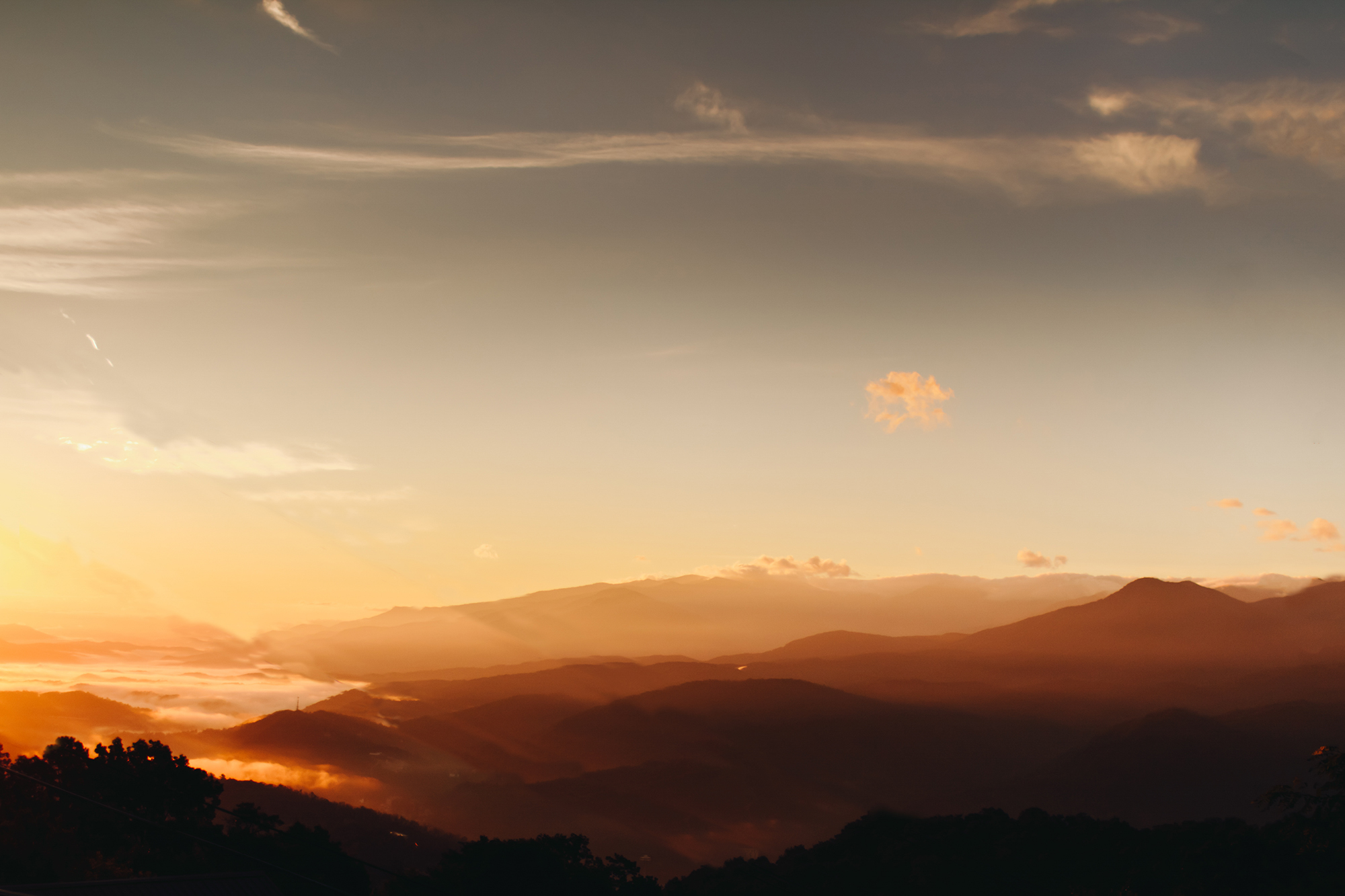 Smoky Mountains sunset orange and blue | Gatlinburg, TN | Hayley Moore Photography | www.hayleymoore.com | Fort Wayne Indiana Photographer