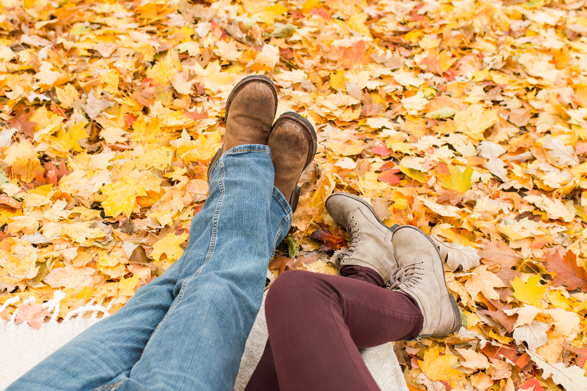 hayley-moore-photography-fort-wayne-indiana-wedding-photographer-engagement-fall-session-midwest-ohio-michigan-chicago-photographer