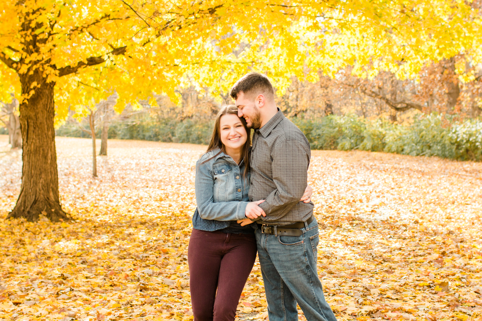 hayley-moore-photography-fort-wayne-indiana-wedding-photographer-engagement-fall-session-midwest-ohio-michigan-chicago-photographer