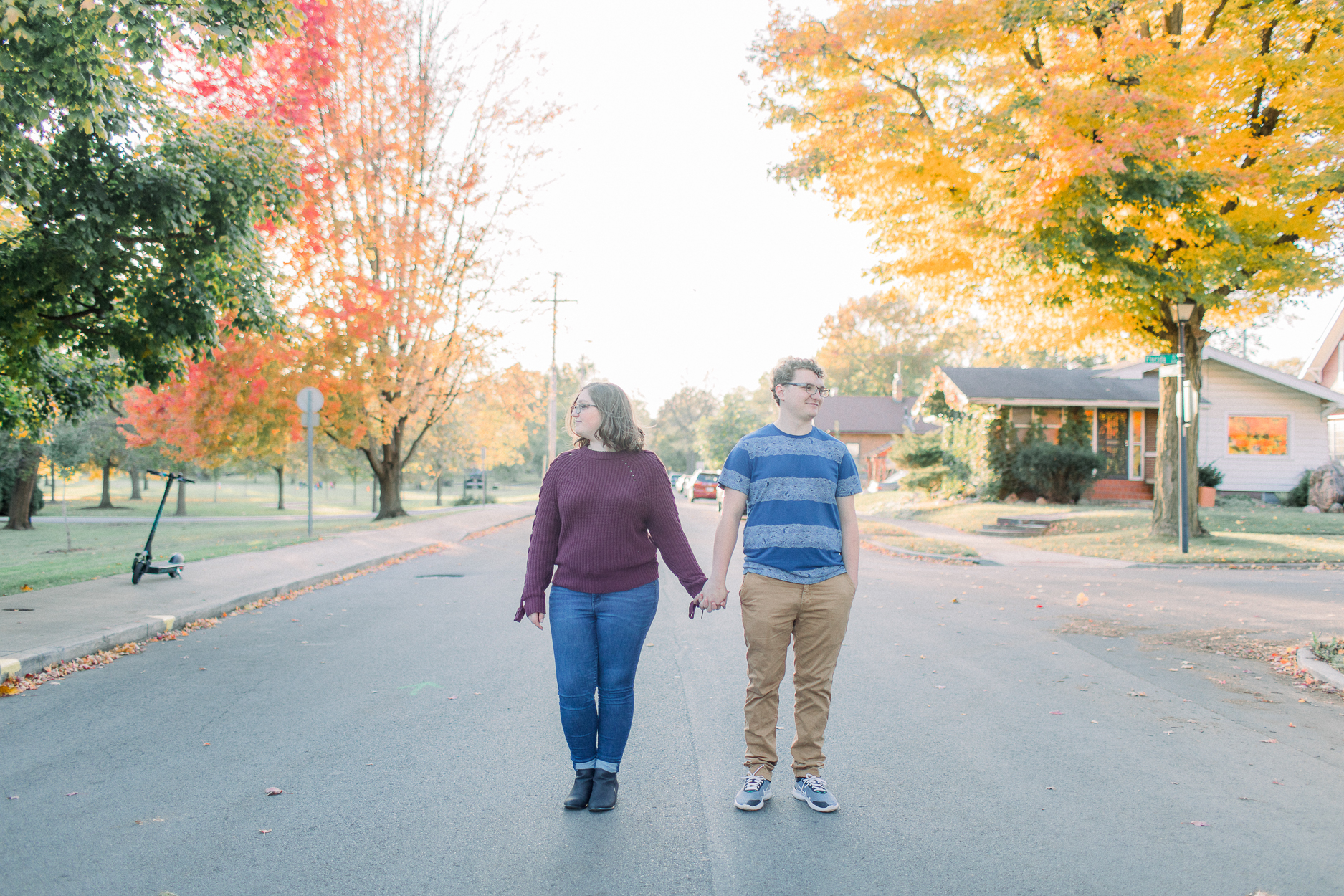 hayley-moore-photography-taylor-michael-buchanan-anniversary-session-lakeside-rosegardens-park-fort-wayne-indiana-weddings