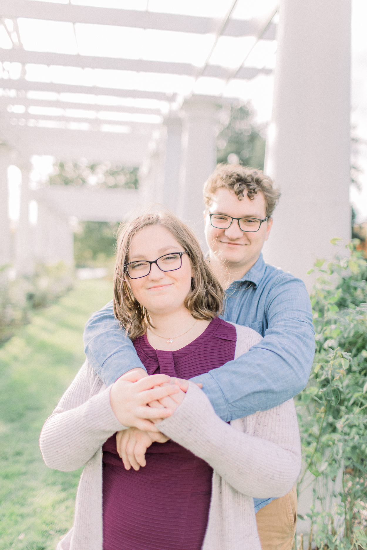 hayley-moore-photography-taylor-michael-buchanan-anniversary-session-lakeside-rosegardens-park-fort-wayne-indiana-weddings