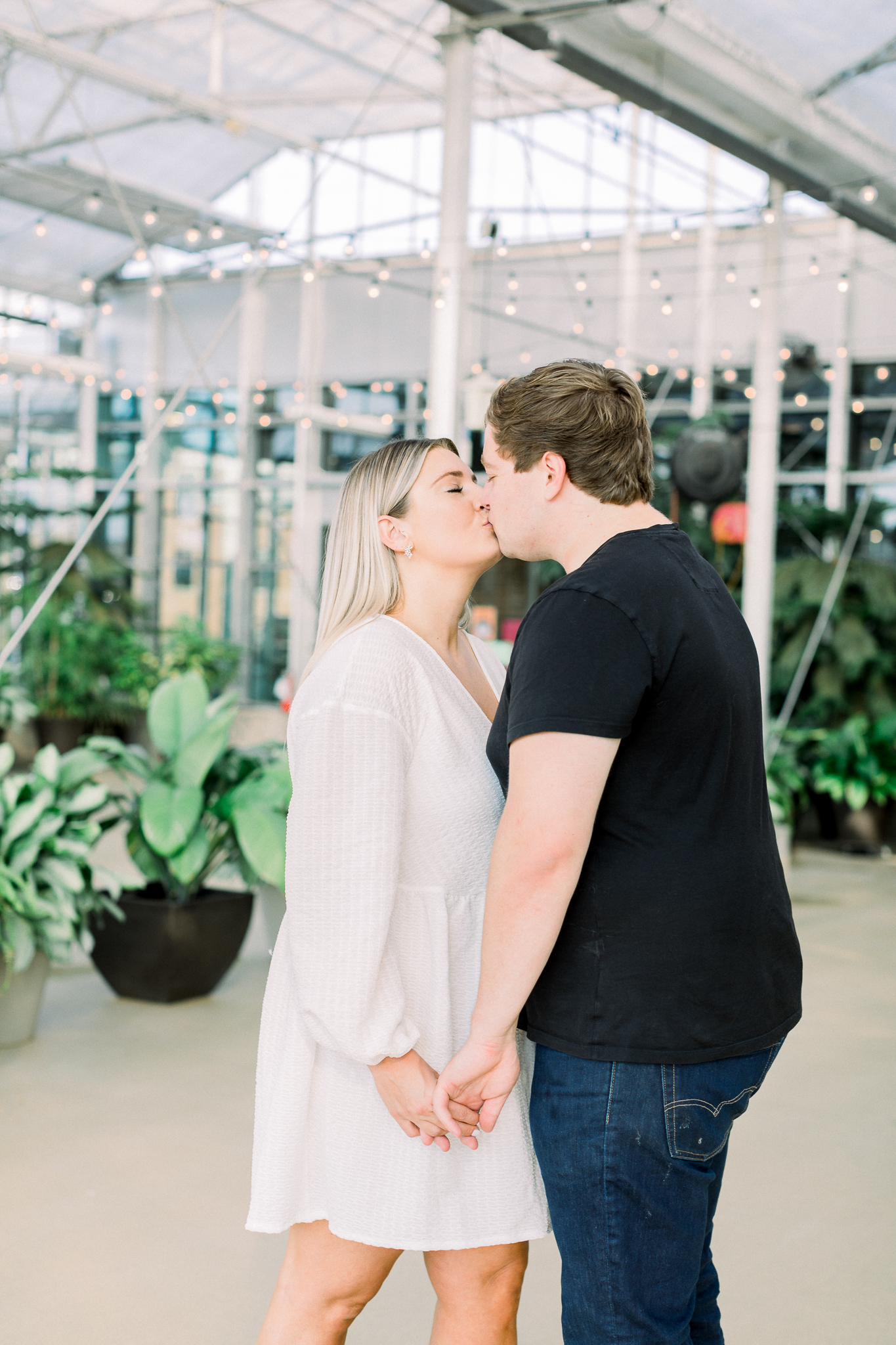 hayley-moore-photography-lauren-nate-downtown-grand-rapids-michigan-engagement