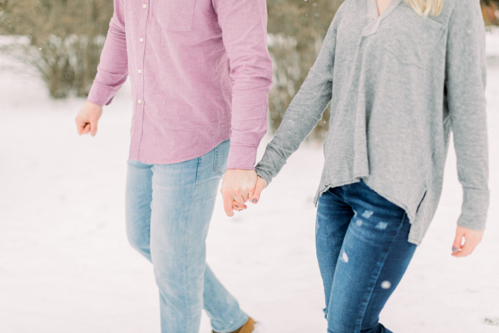 hayley-moore-photography-jill-lucas-fort-wayne-winter-mini-session-salomon-farm-park