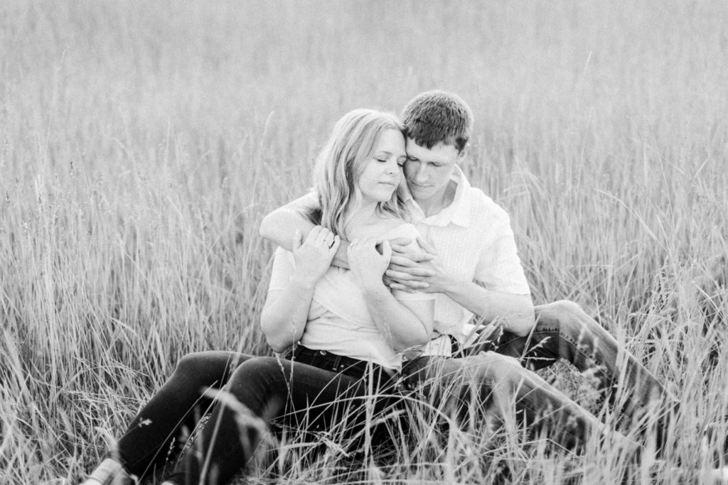 Hayley-Moore-Photography-bree-jake-lakeside-rose-garden-engagement