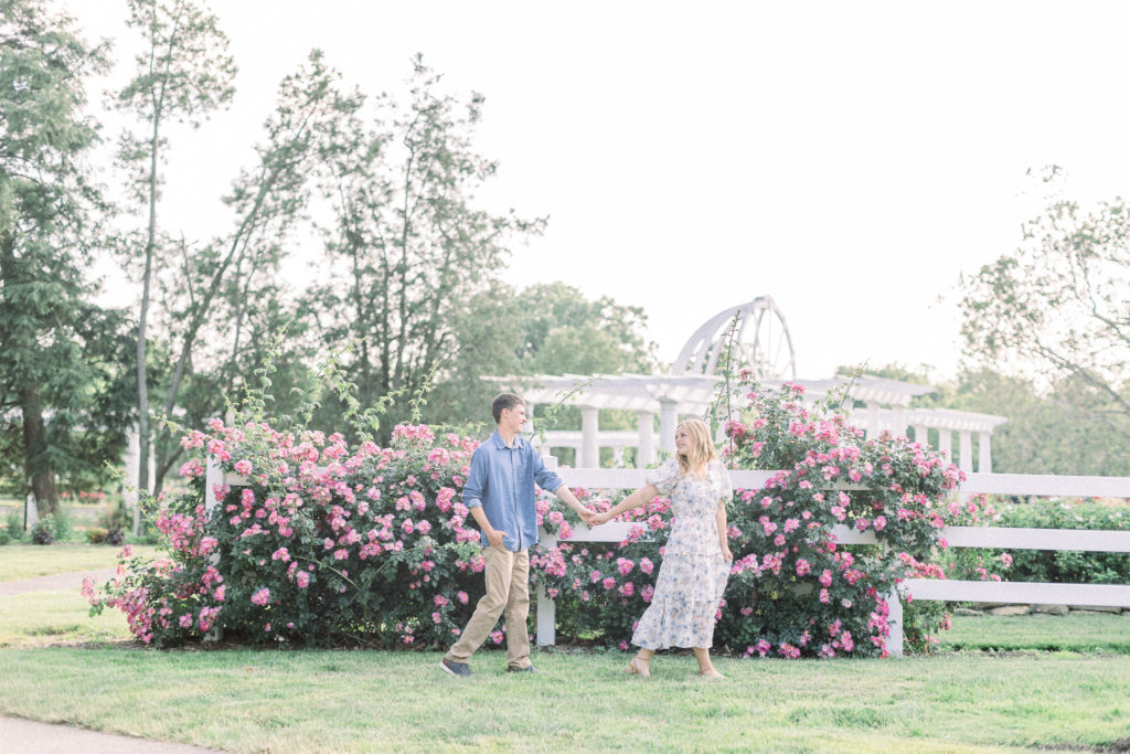 Hayley-Moore-Photography-bree-jake-lakeside-rose-garden-engagement
