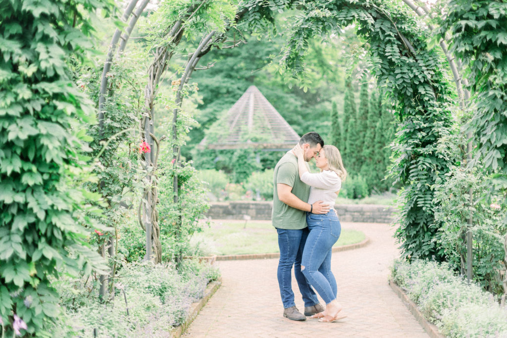 Hayley-Moore-Photography-Laura-Bill-Columbus-Ohio-Engagement-Scioto-Mile-Inniswood-Gardens