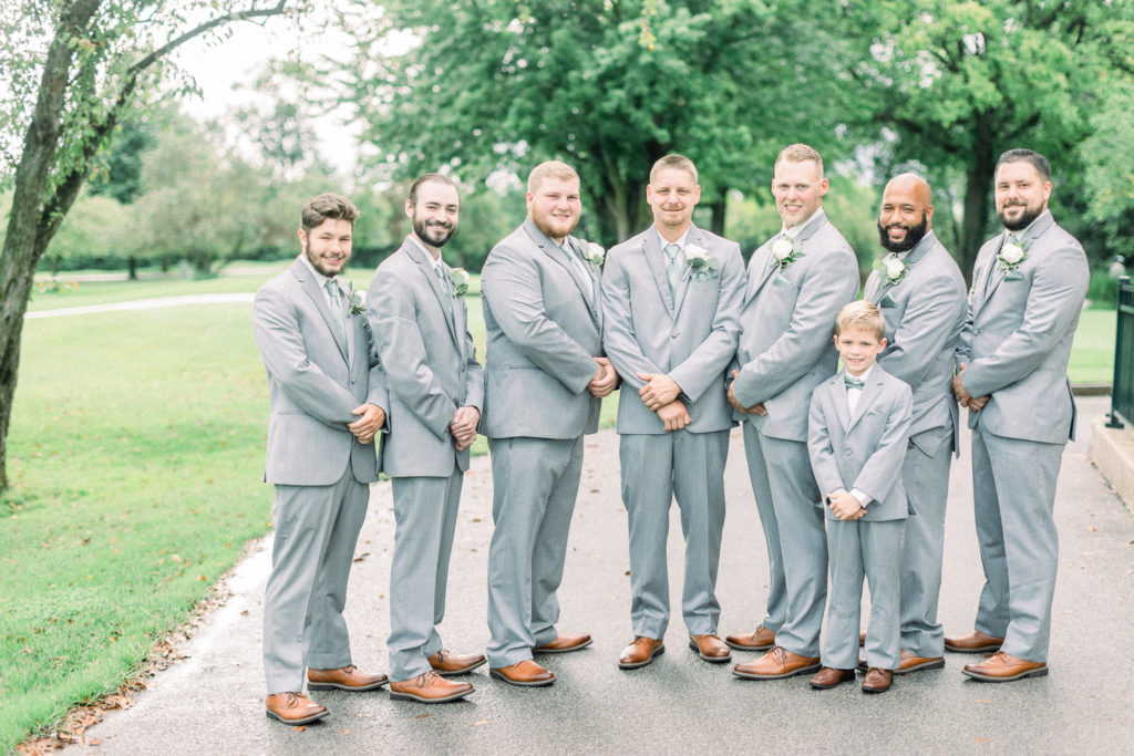 Hayley-Moore-Photography-Katlin-Dylan-Orchard-Ridge-Country-Club-Wedding-Indiana-Photographer