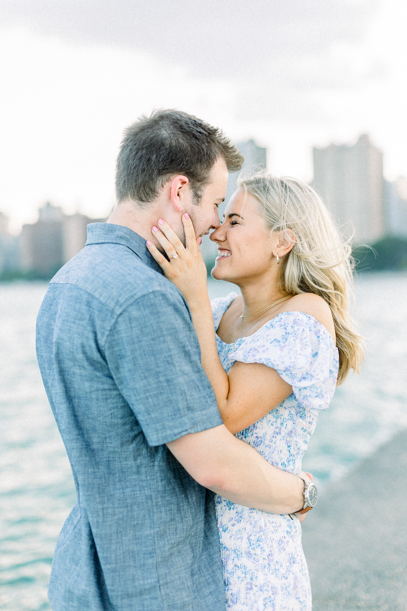 hayley-moore-photography-lauren-tony-downtown-chicago-engagement-photographer-cover