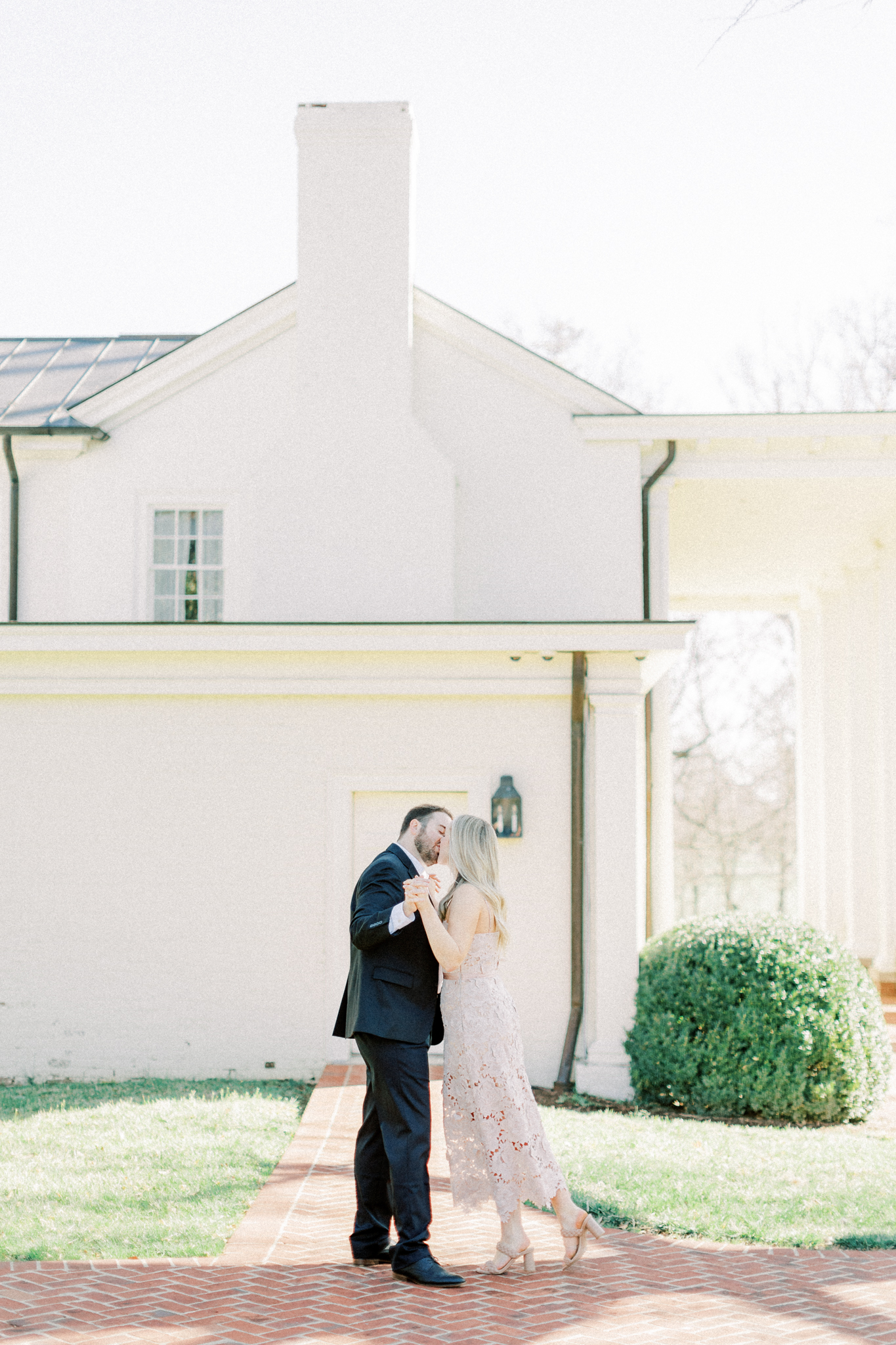 hayley-moore-photography-carley-jordan-lexington-kentucky-engagement-keeneland-park-photographer