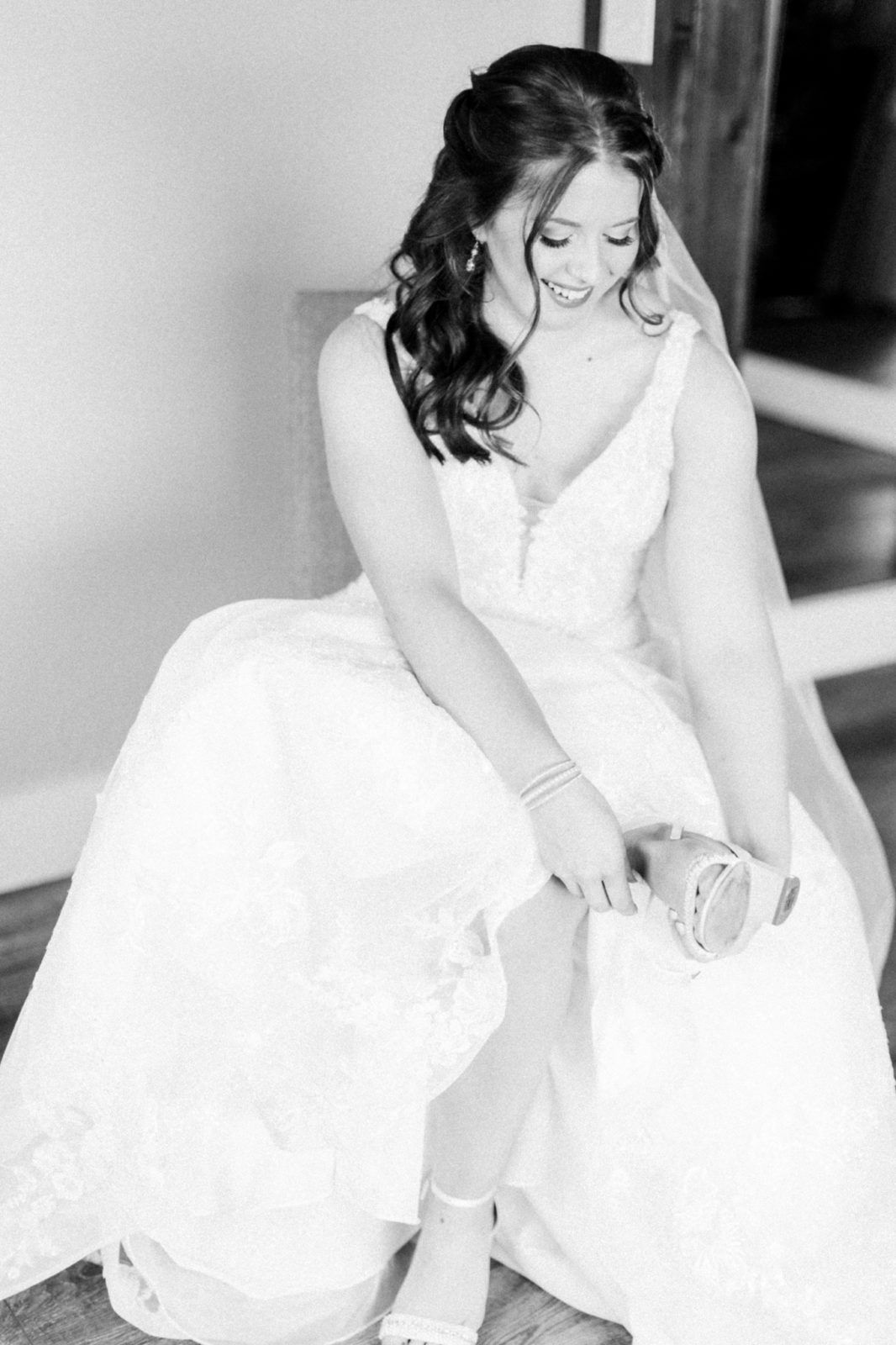 A Lavender + Navy Blue Spring Wedding at Union 12 Mr + Mrs Lavy