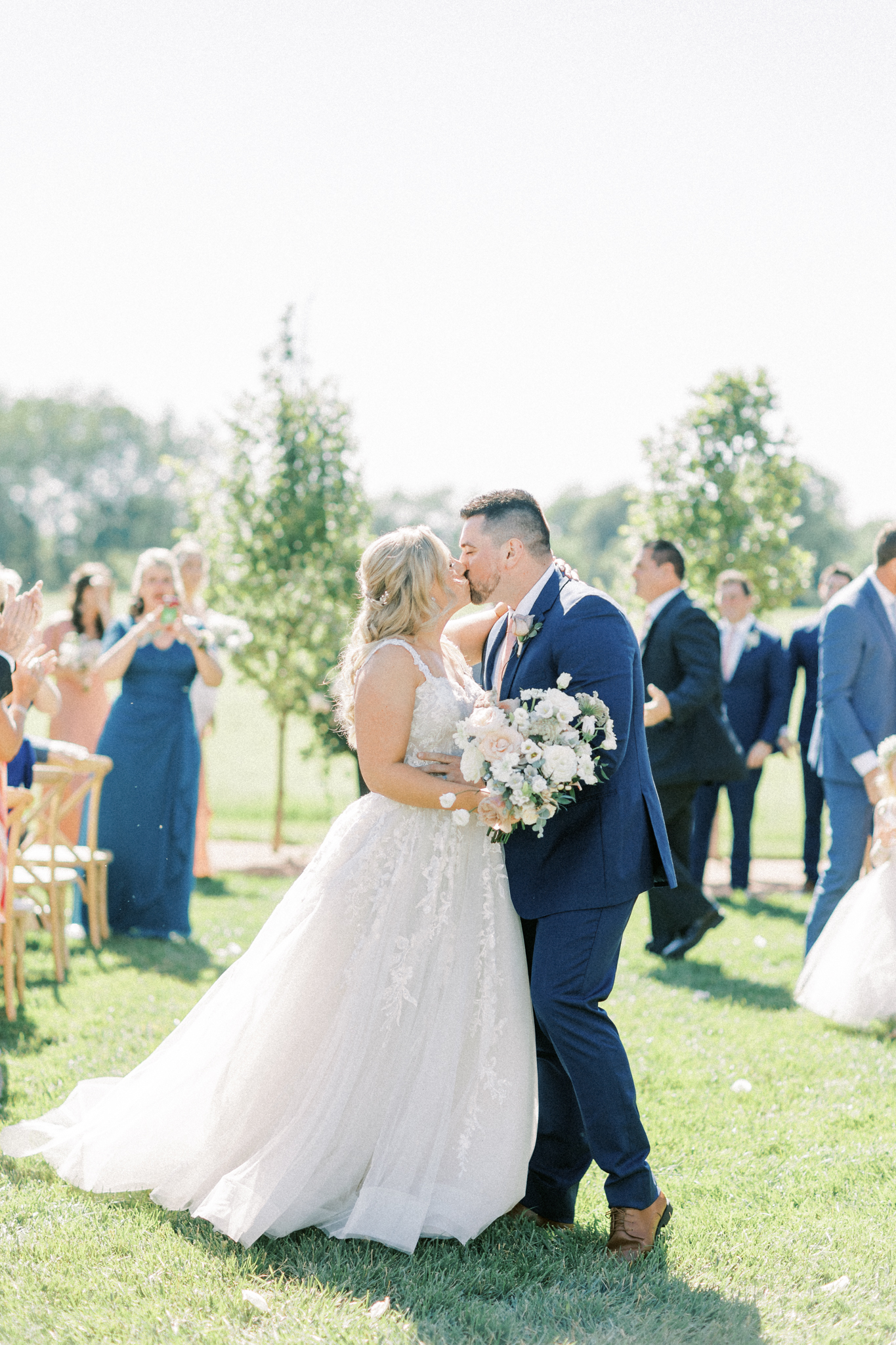 magnolia-hill-farm-ohio-wedding-venue-photographer-laura-bill