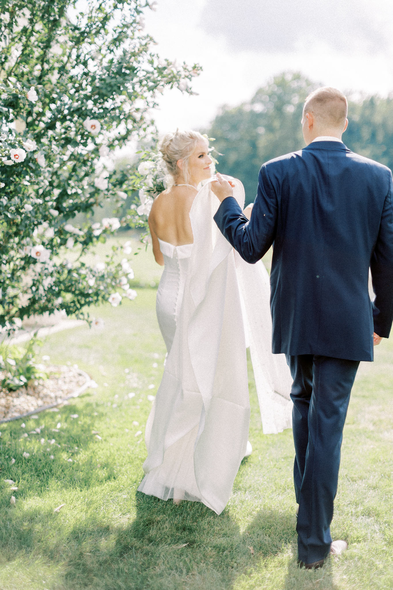 blue-heron-blackthorn-wedding-south-bend-hayley-moore-photography