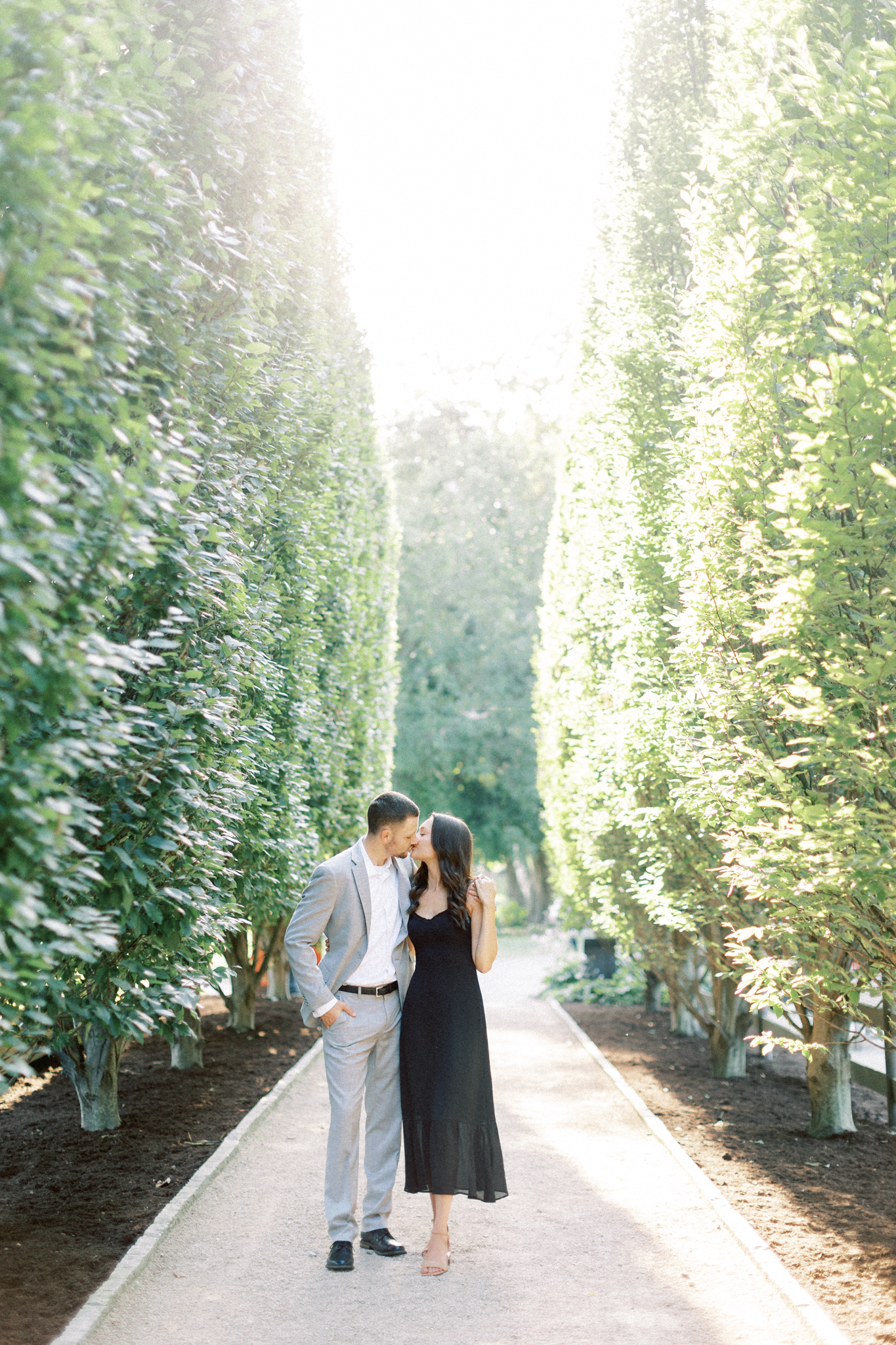 columbus-ohio-engagement-german-village-franklin-park-hayley-moore-photography