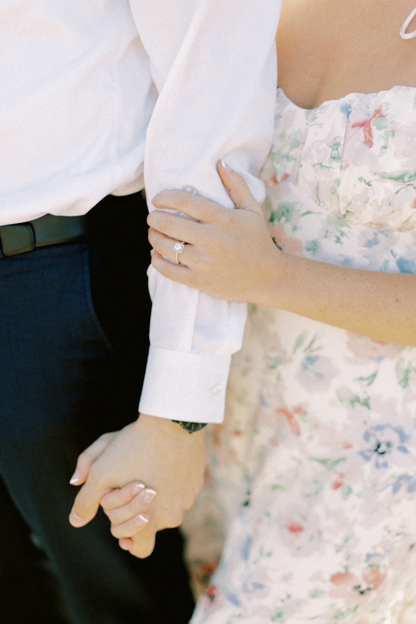 silver-beach-lake-michigan-engagement-session-allie-blake-hayley-moore-photography