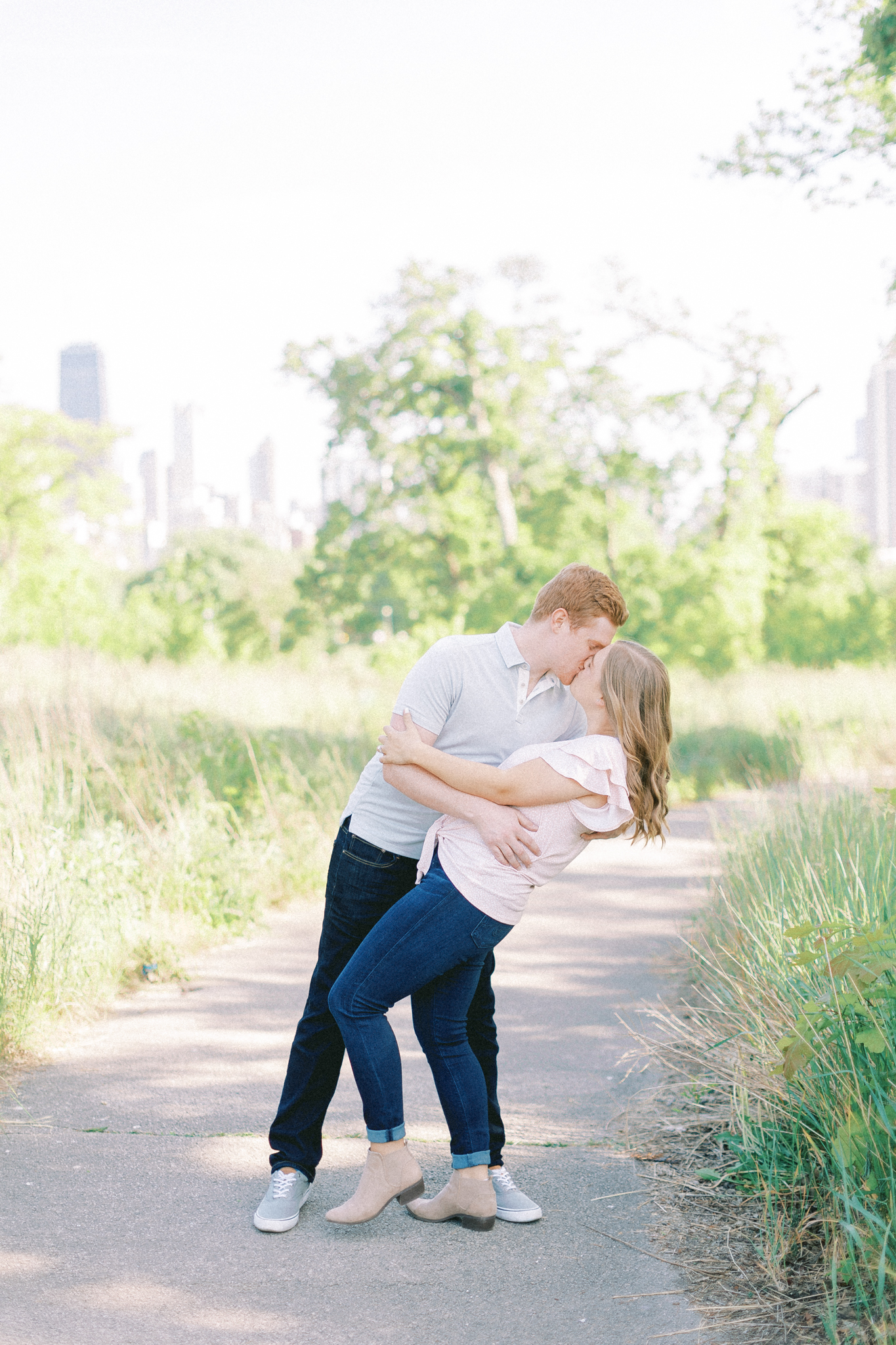 downtown-chicago-lincoln-park-lake-michigan-engagement-session-hayley-moore-photography