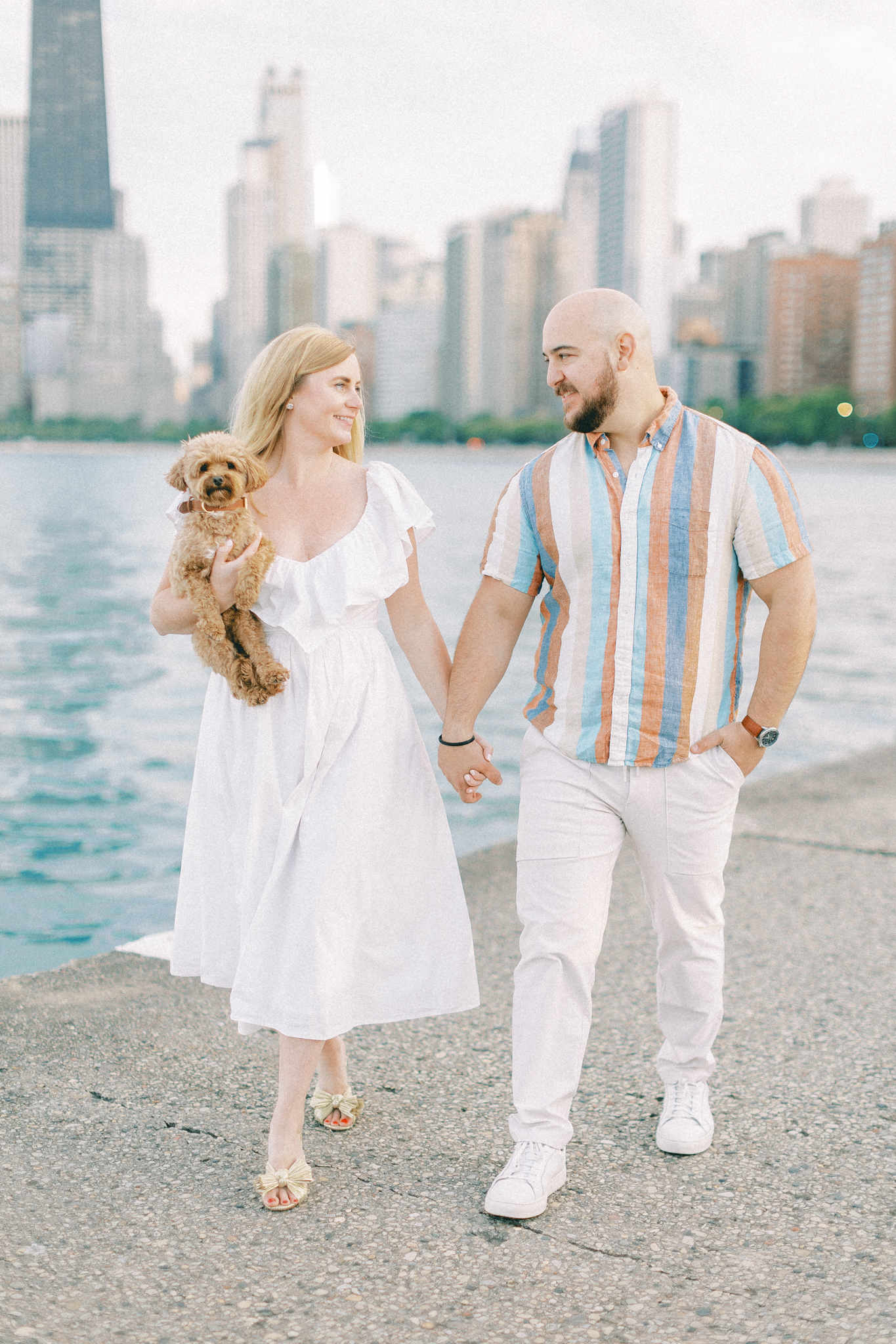 downtown-chicago-wrigley-building-north-ave-beach-engagement-session-hayley-moore-photography