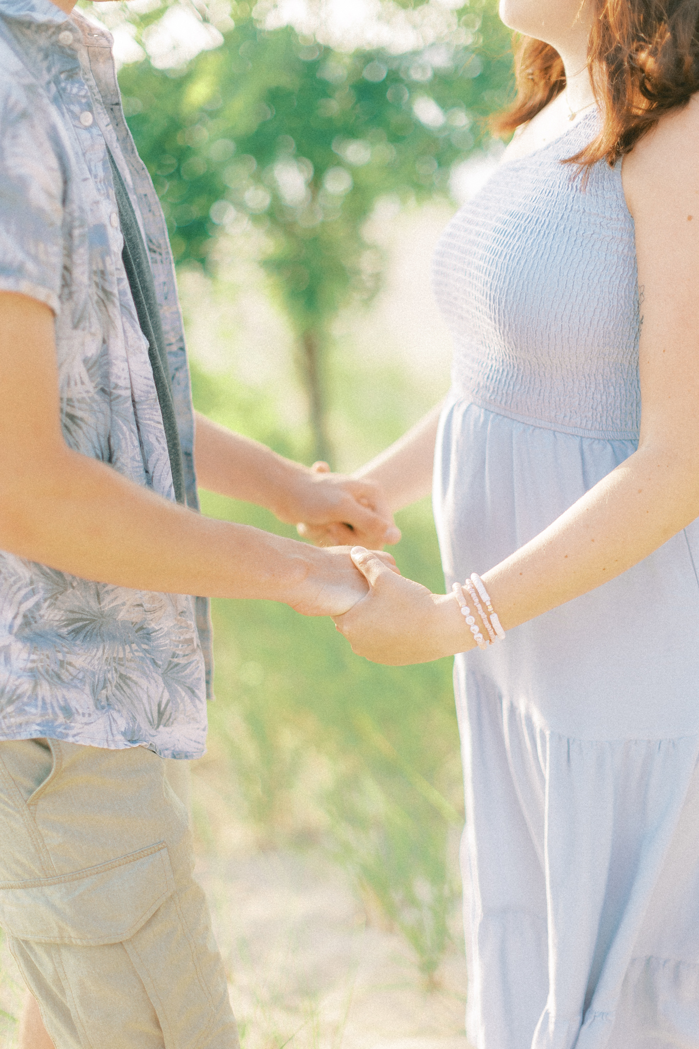 silver-beach-michigan-anniversary-session-hayley-moore-photography