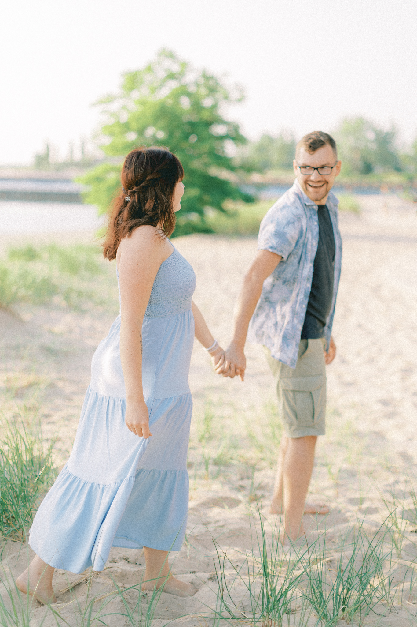 silver-beach-michigan-anniversary-session-hayley-moore-photography