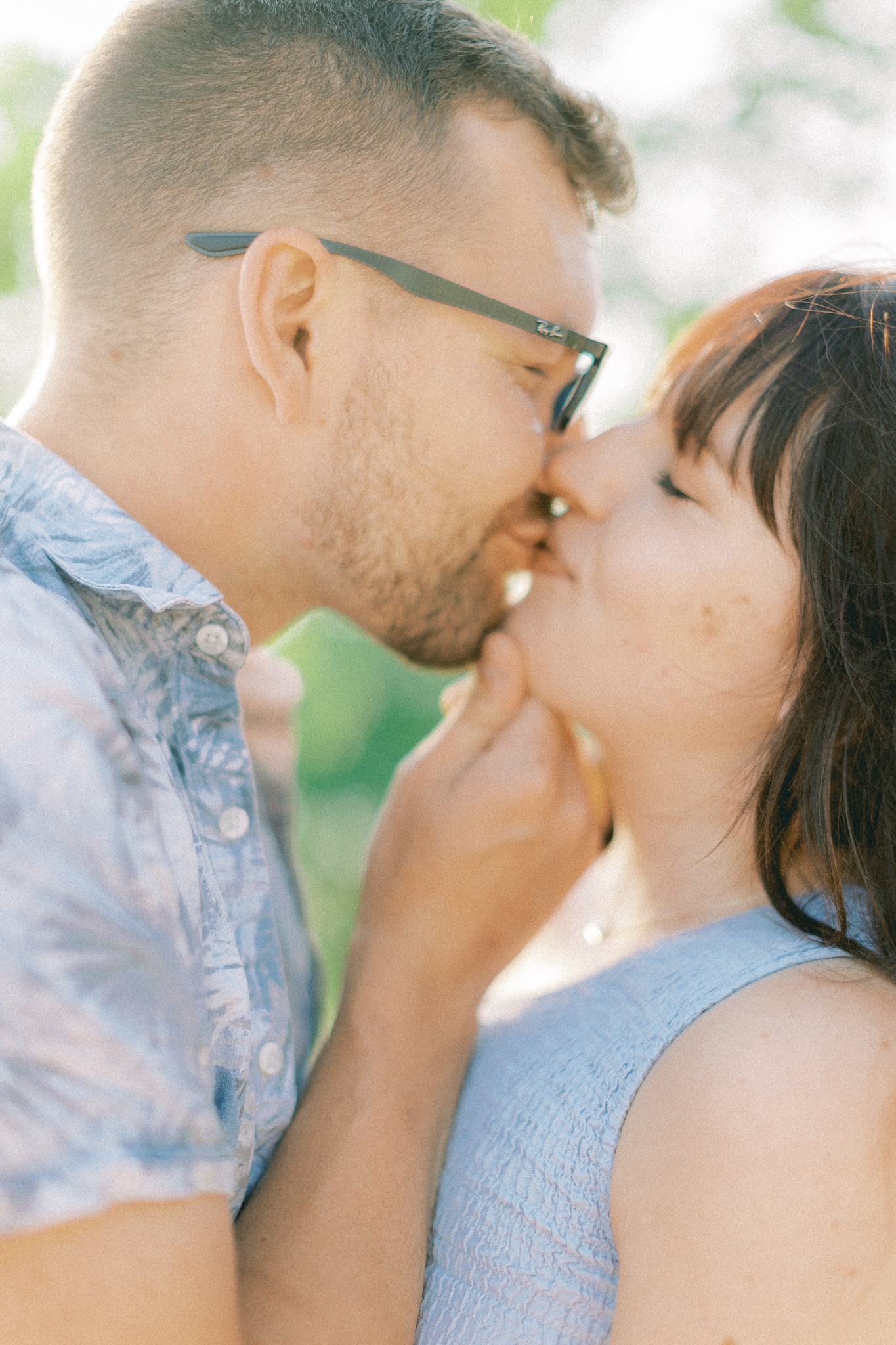 silver-beach-michigan-anniversary-session-hayley-moore-photography