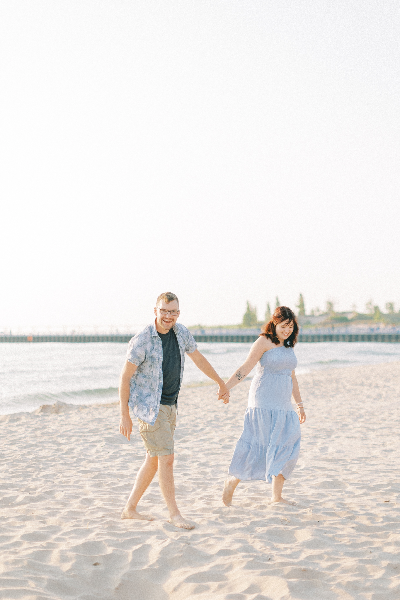 silver-beach-michigan-anniversary-session-hayley-moore-photography