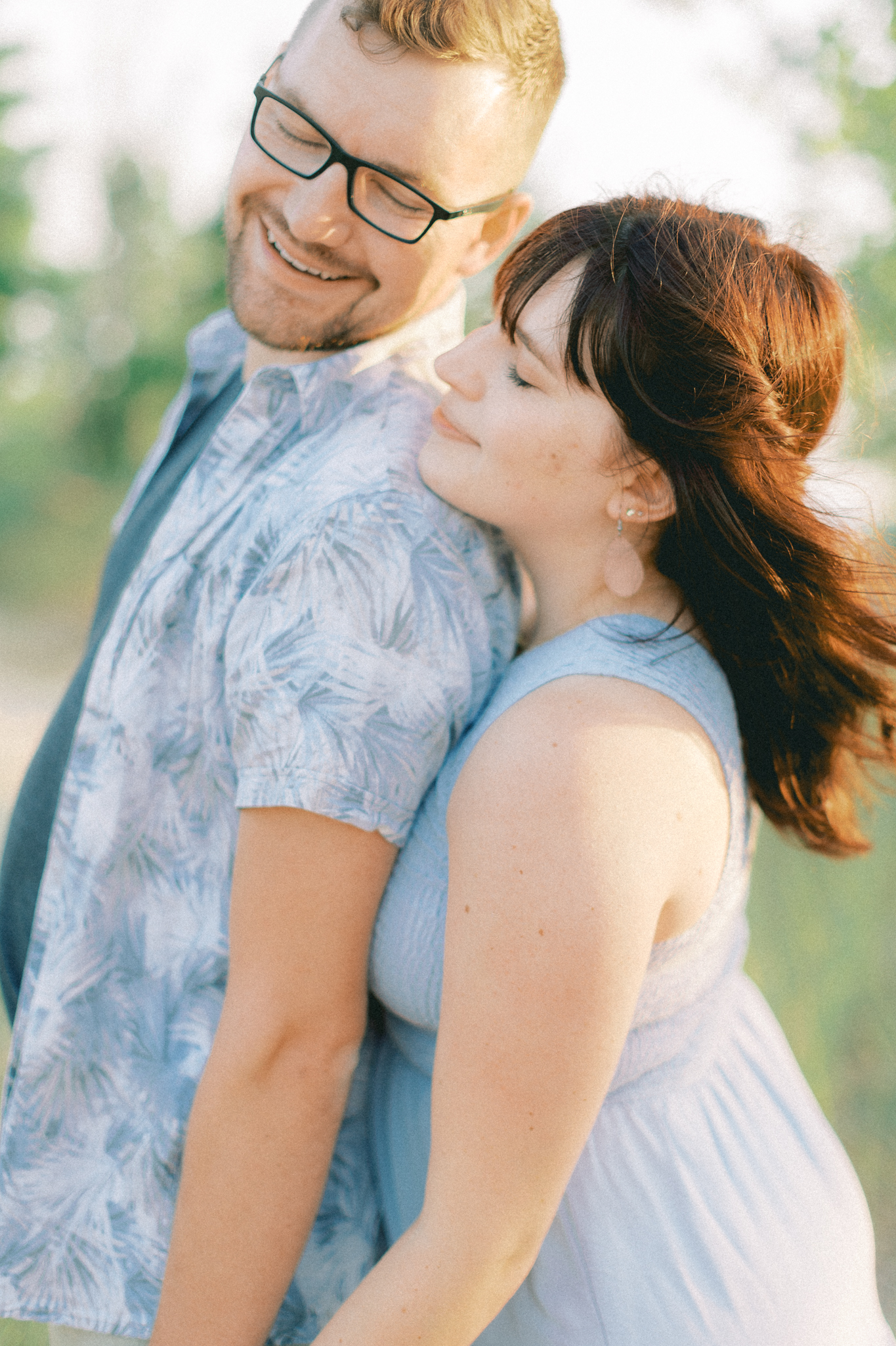 silver-beach-michigan-anniversary-session-hayley-moore-photography