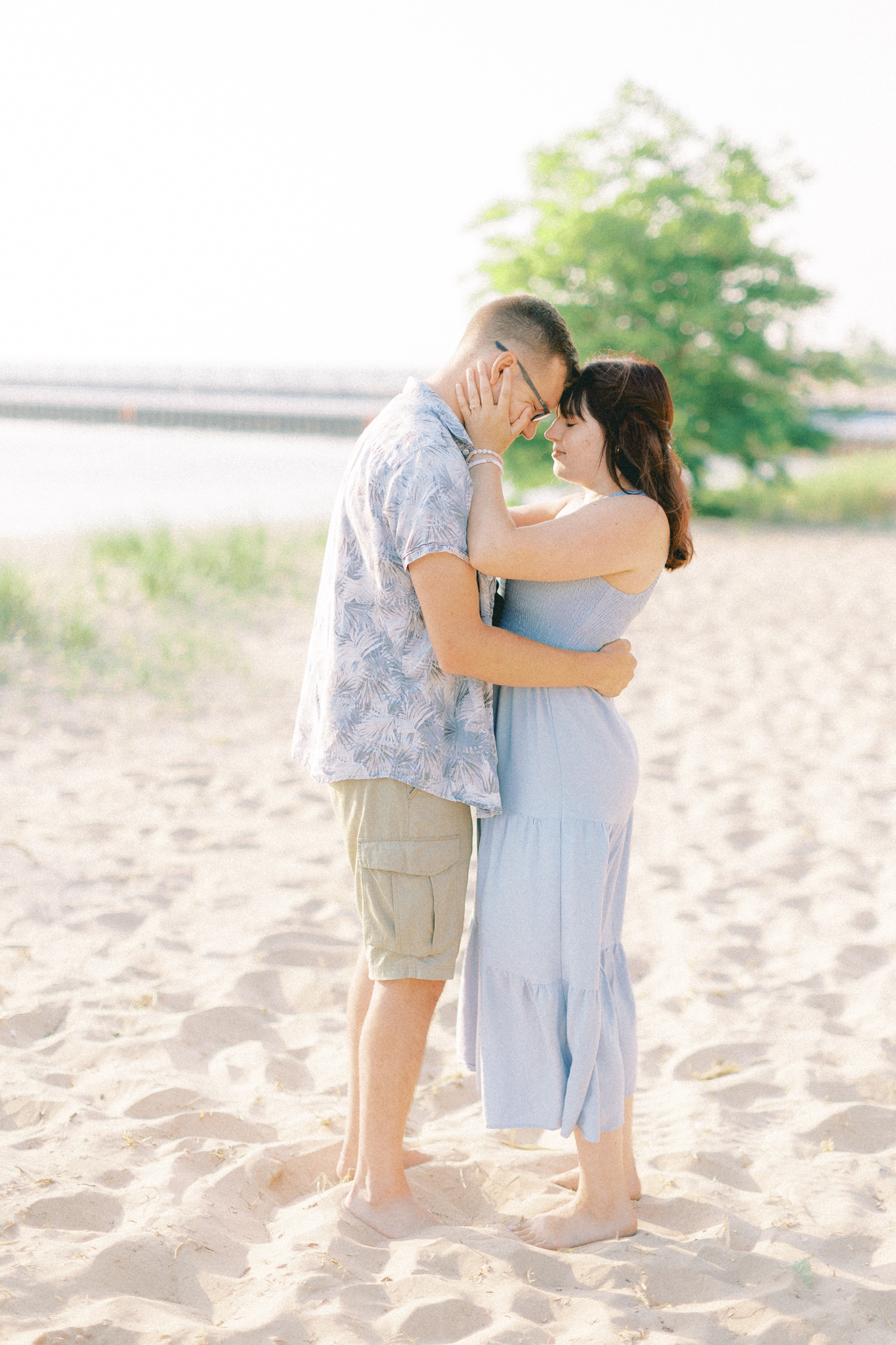 silver-beach-michigan-anniversary-session-hayley-moore-photography