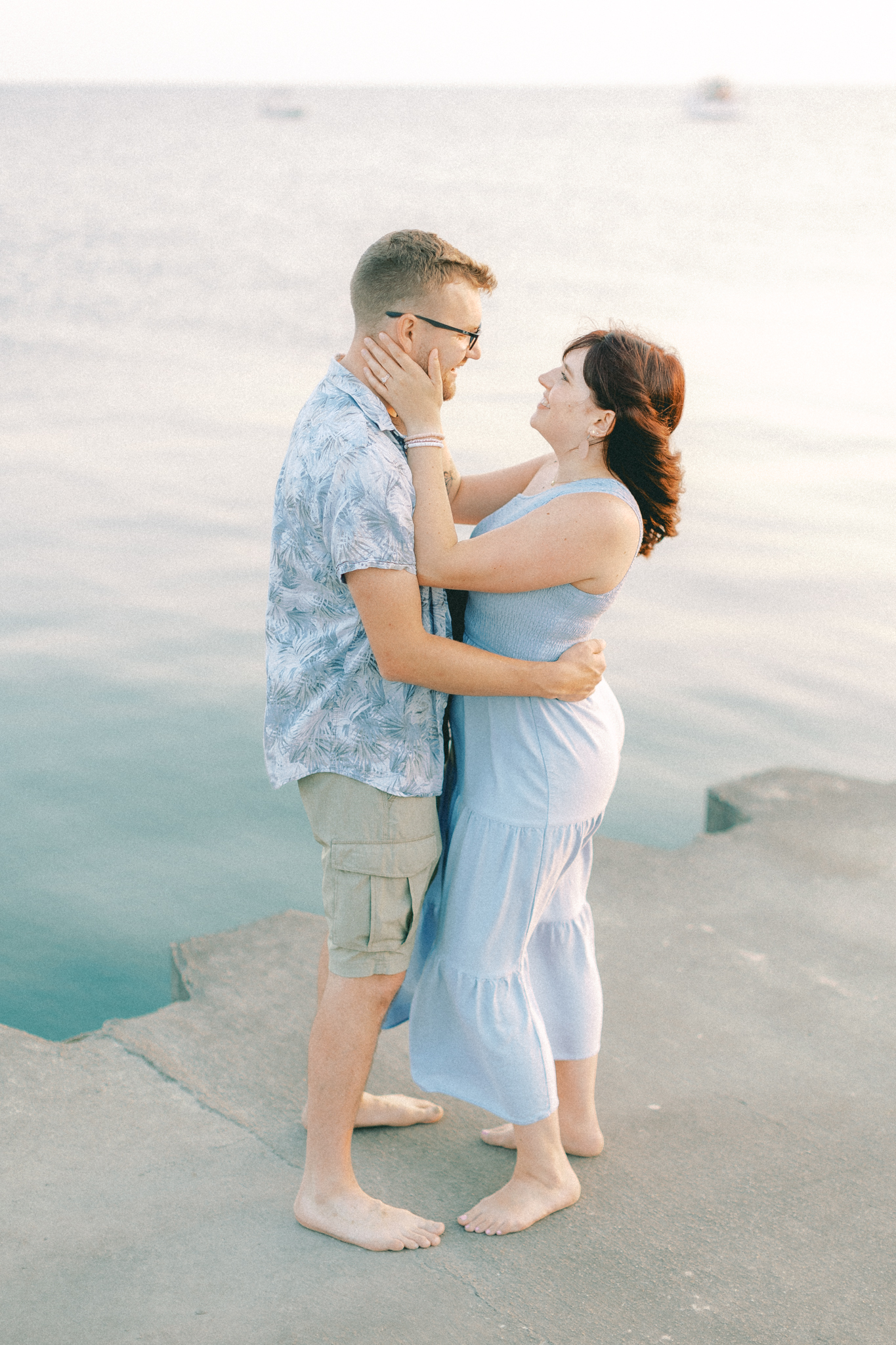 silver-beach-michigan-anniversary-session-hayley-moore-photography