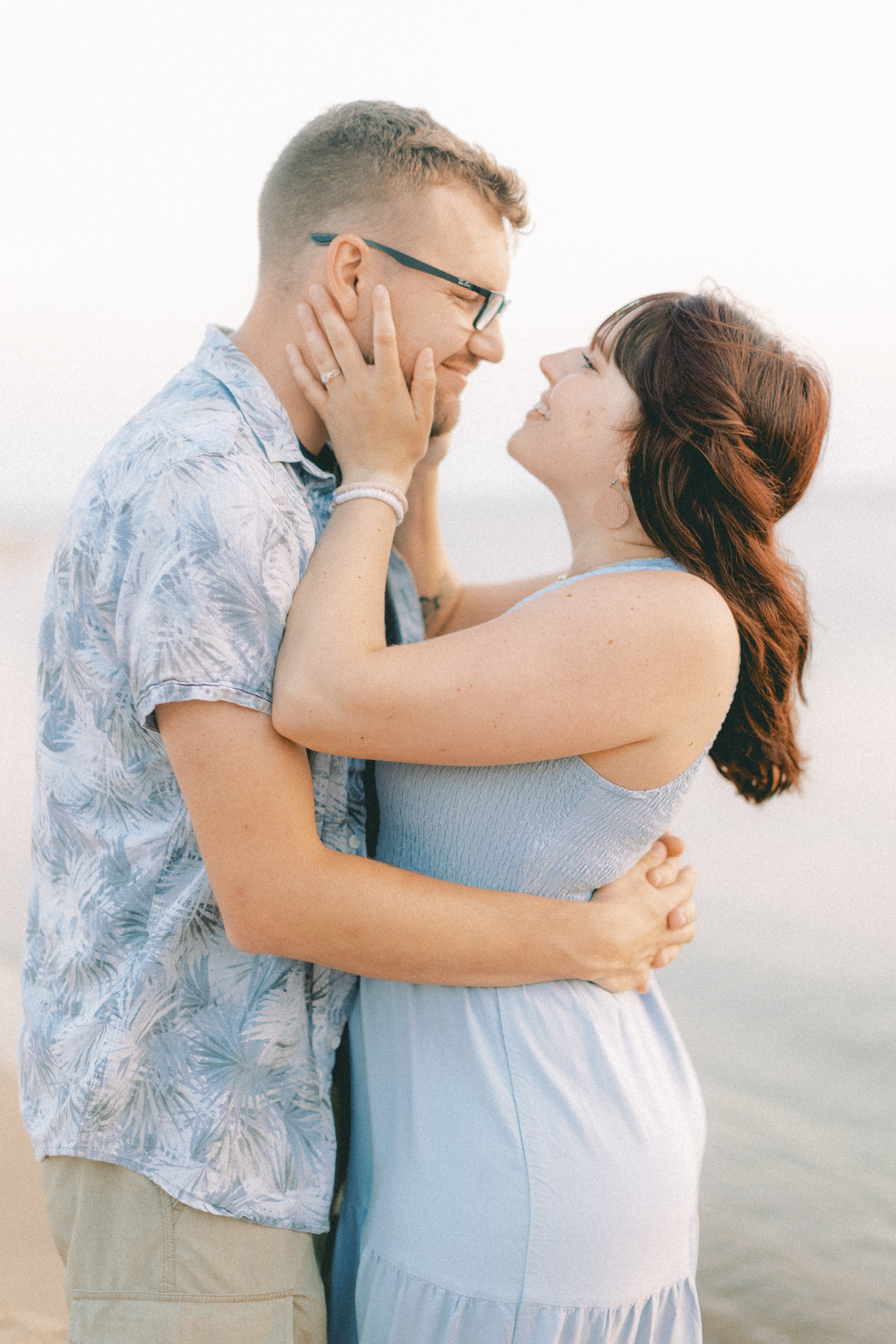 silver-beach-michigan-anniversary-session-hayley-moore-photography