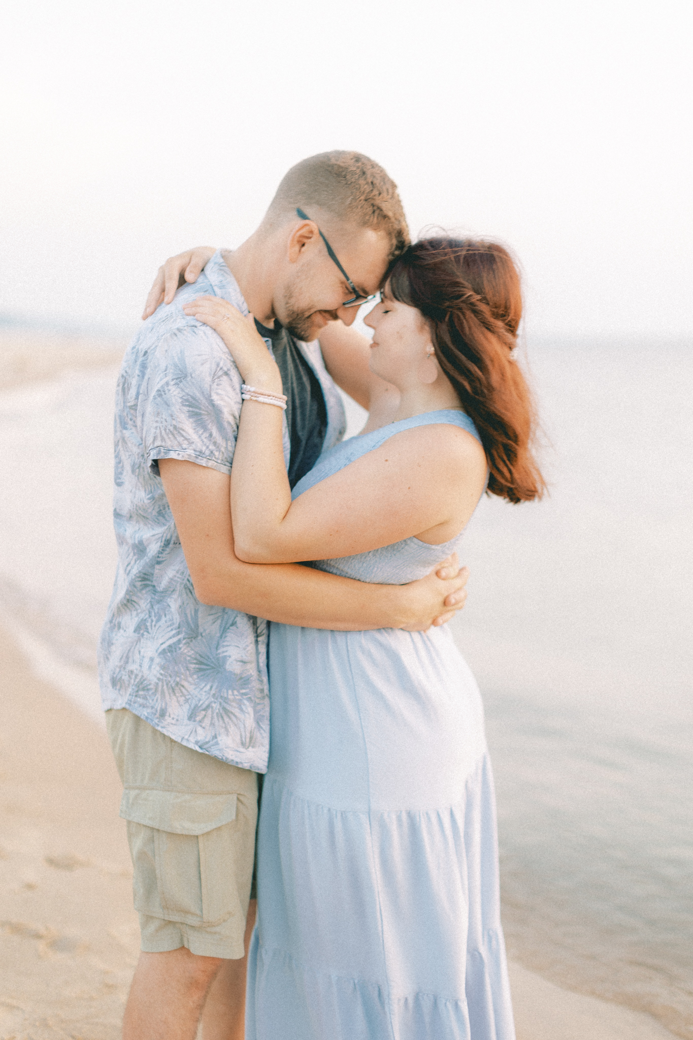 silver-beach-michigan-anniversary-session-hayley-moore-photography