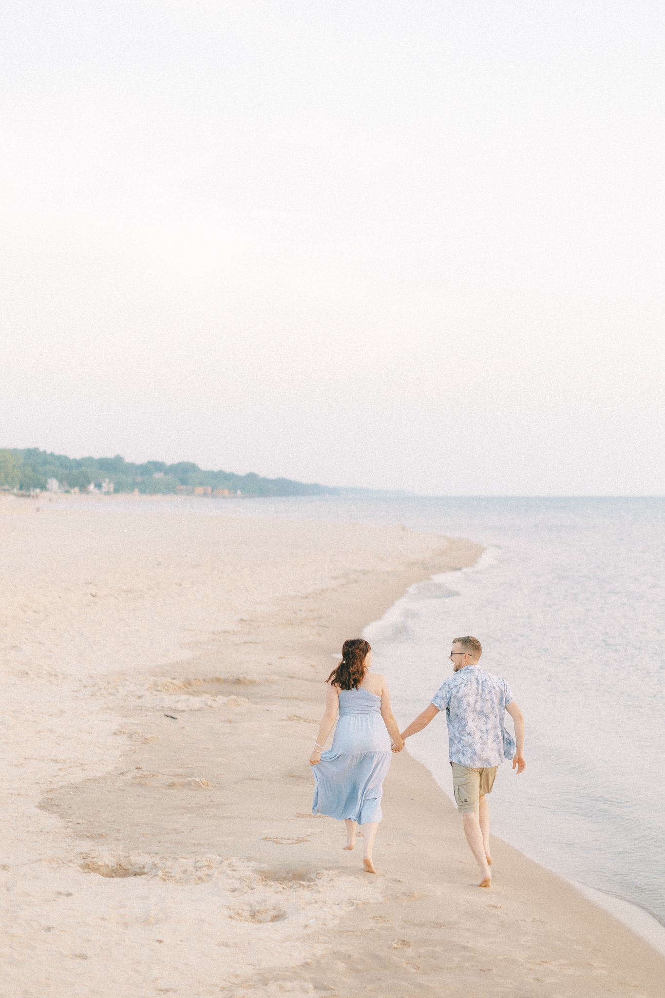 silver-beach-michigan-anniversary-session-hayley-moore-photography