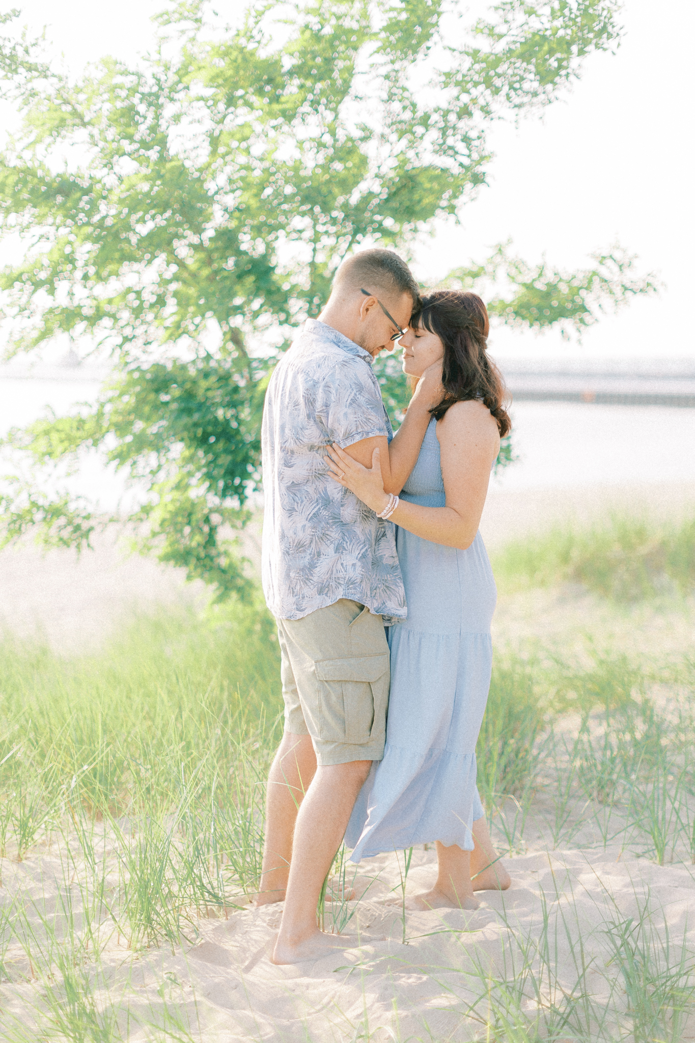 silver-beach-michigan-anniversary-session-hayley-moore-photography