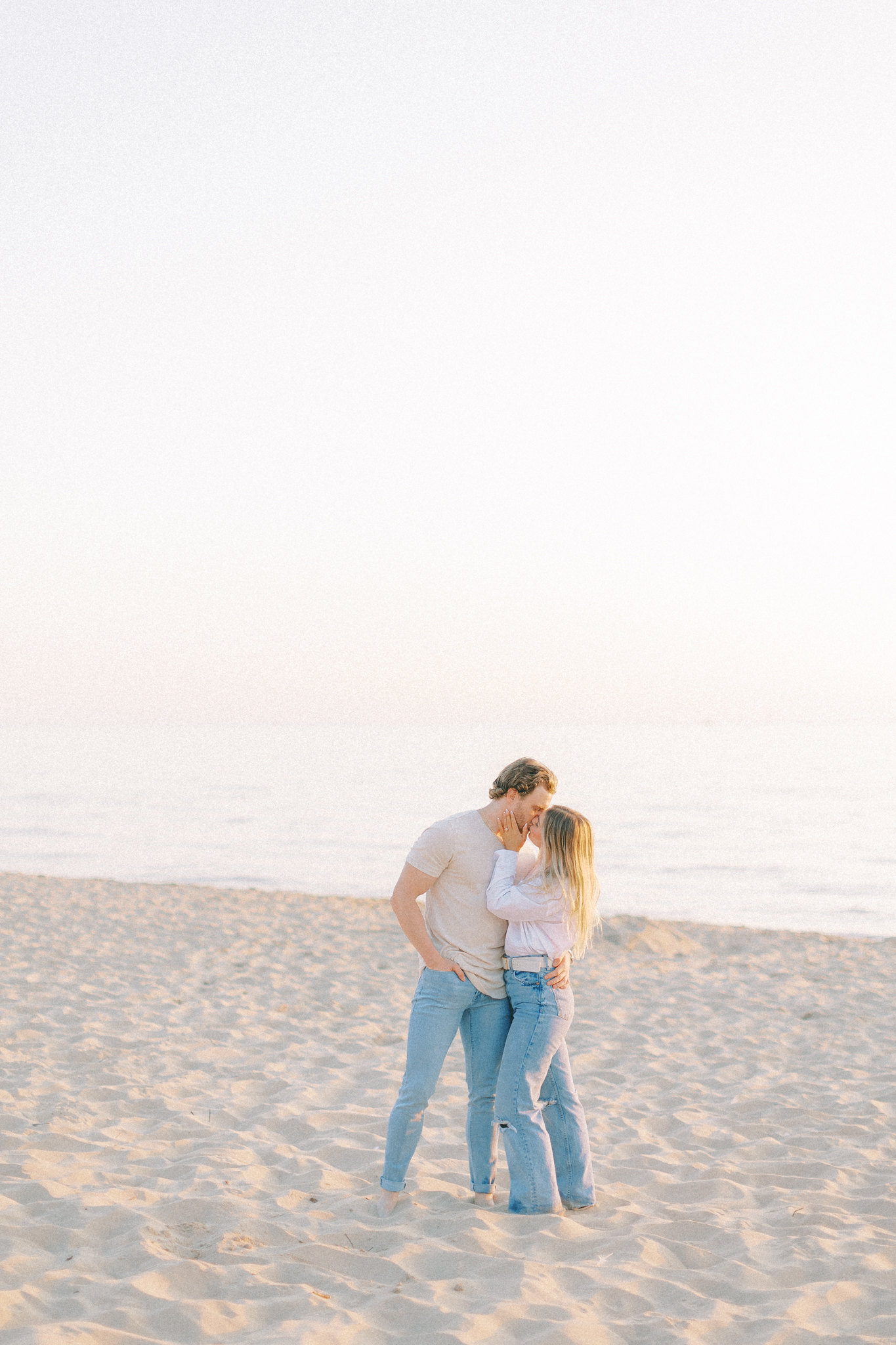 holland-michigan-lake-michigan-beach-hope-college-engagement-hayley-moore-photography