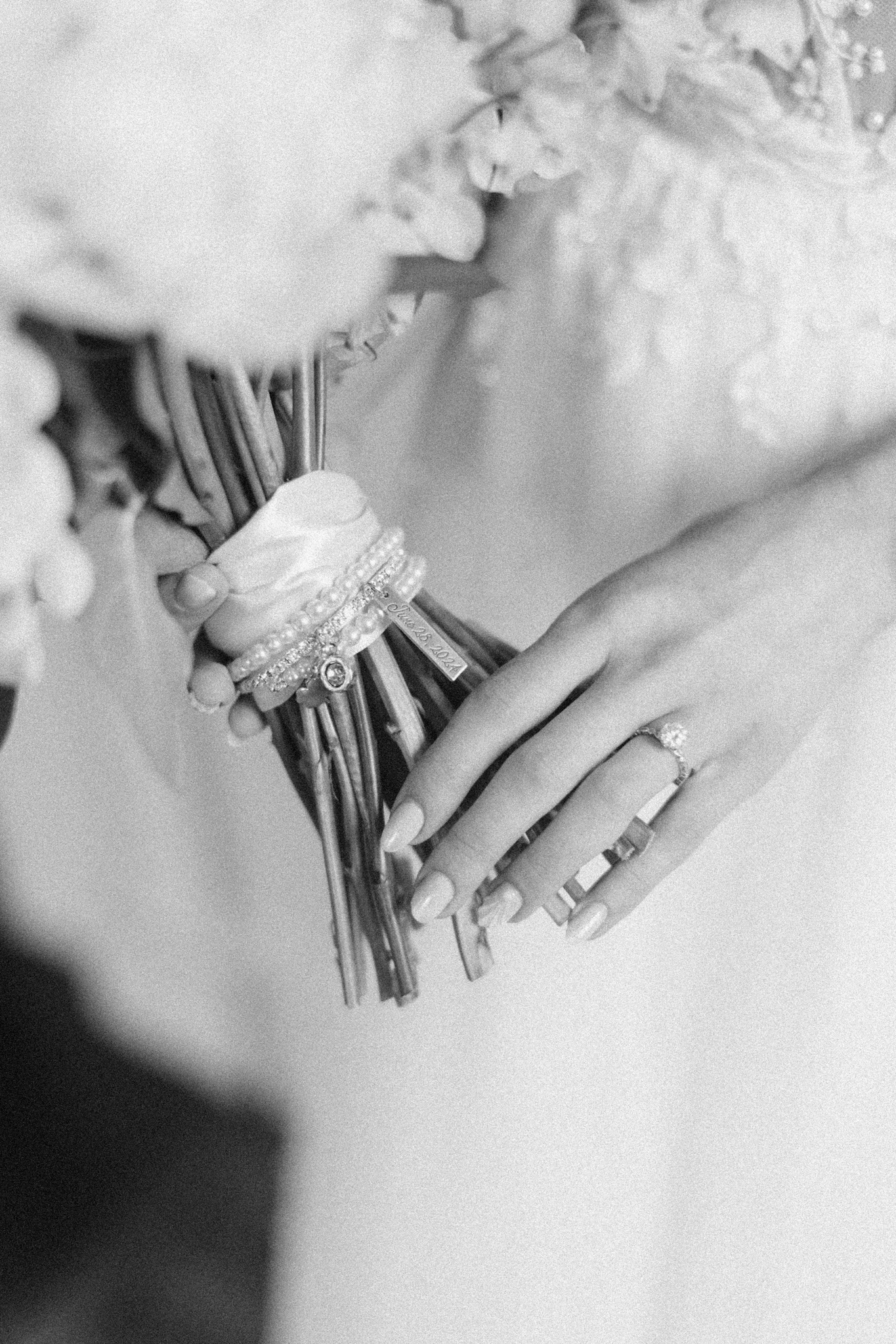 lowndes-grove-charleston-wedding-photographer-film-hayley-moore-photography