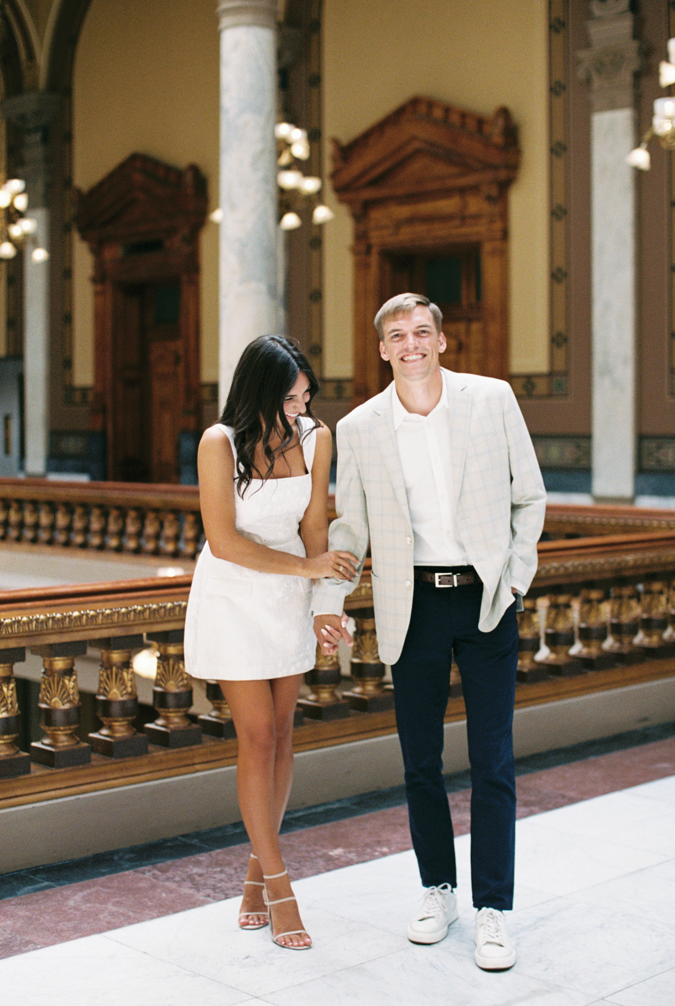 downtown-indianapolis-engagement-indiana-state-house-coxhall-gardens-hayley-moore-photography