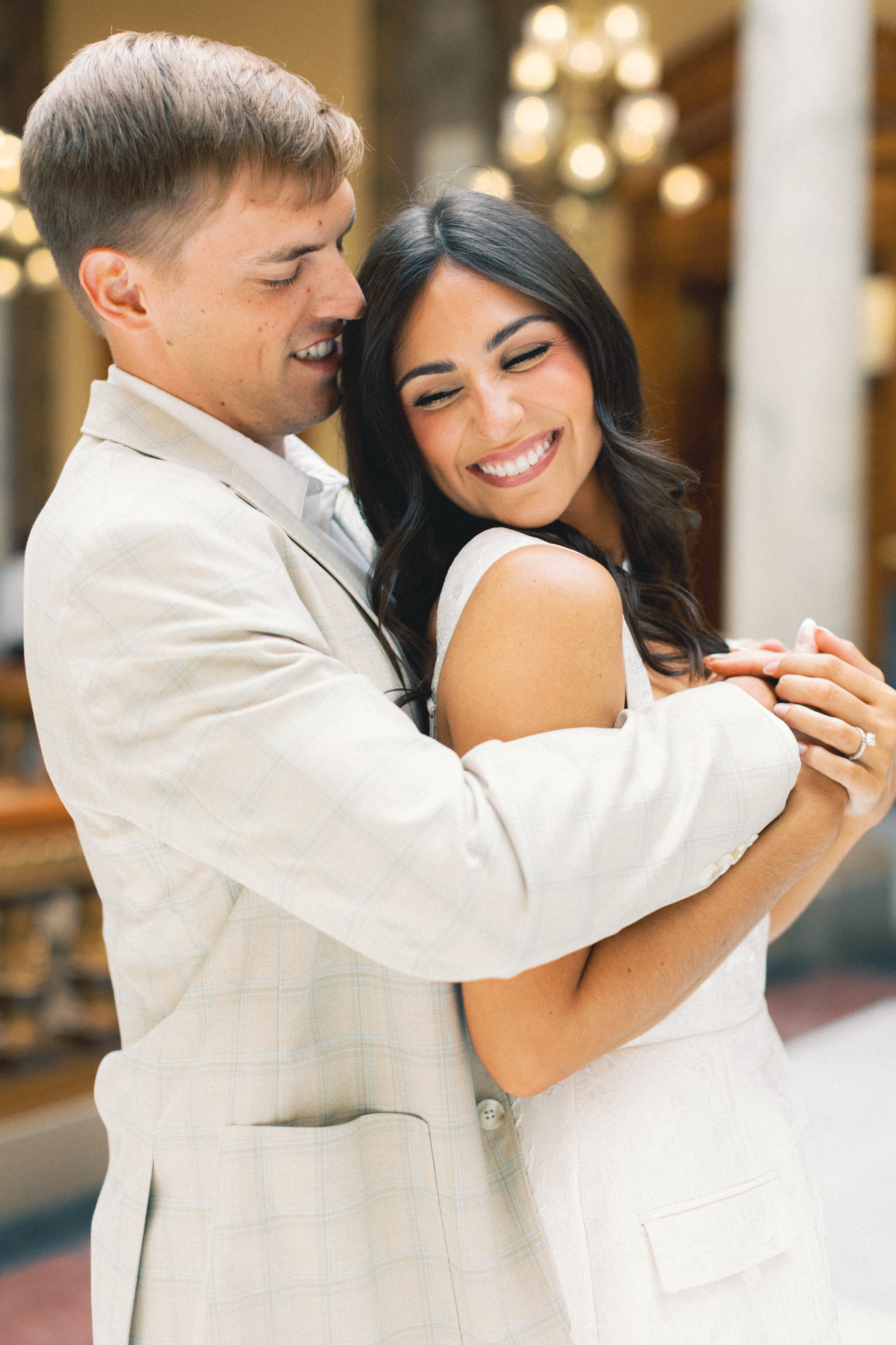 downtown-indianapolis-engagement-indiana-state-house-coxhall-gardens-hayley-moore-photography