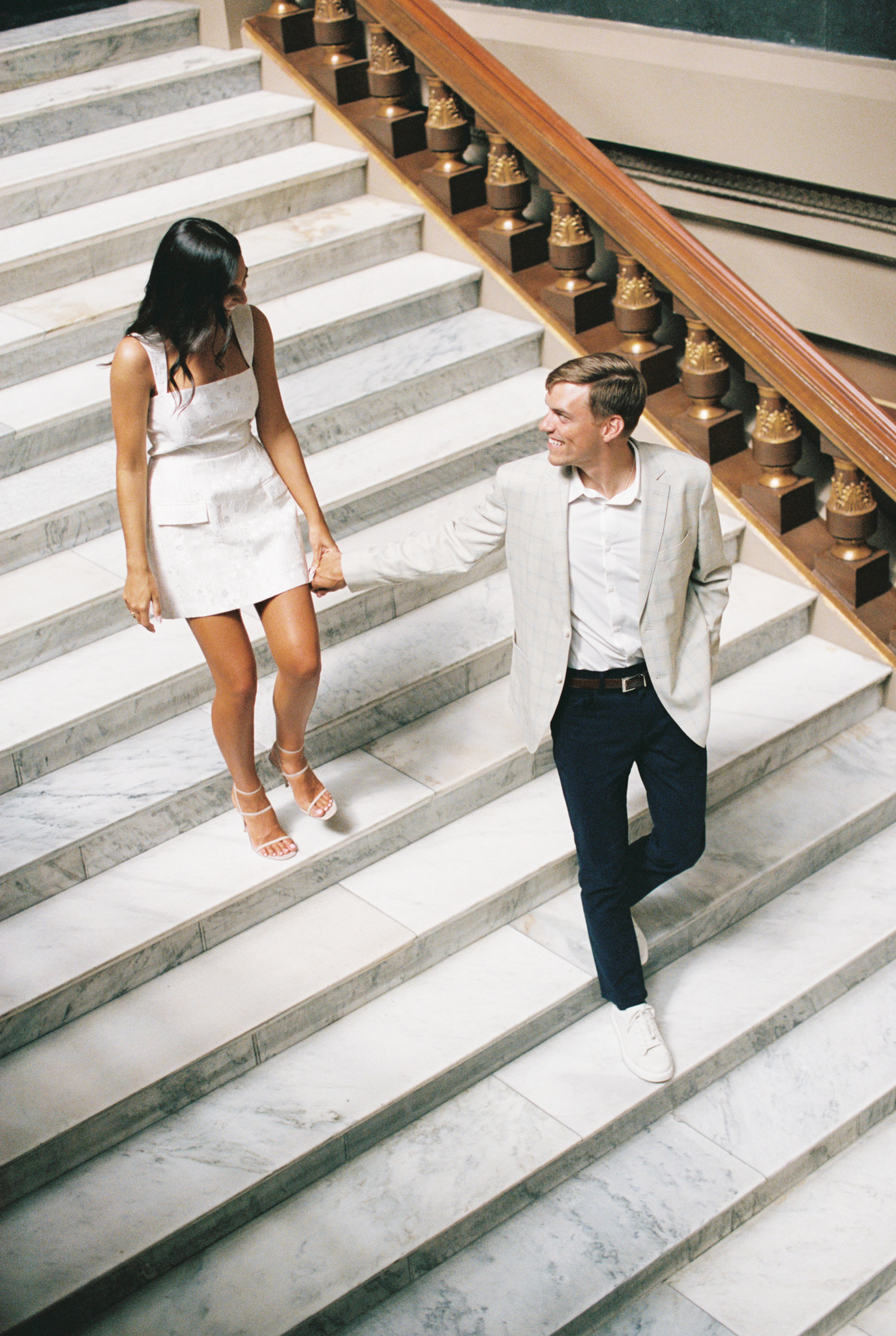 downtown-indianapolis-engagement-indiana-state-house-coxhall-gardens-hayley-moore-photography