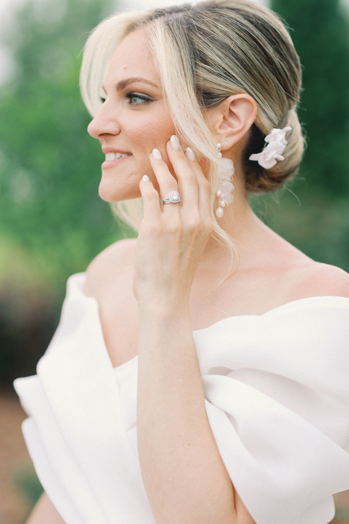 brides hair and makeup and ring