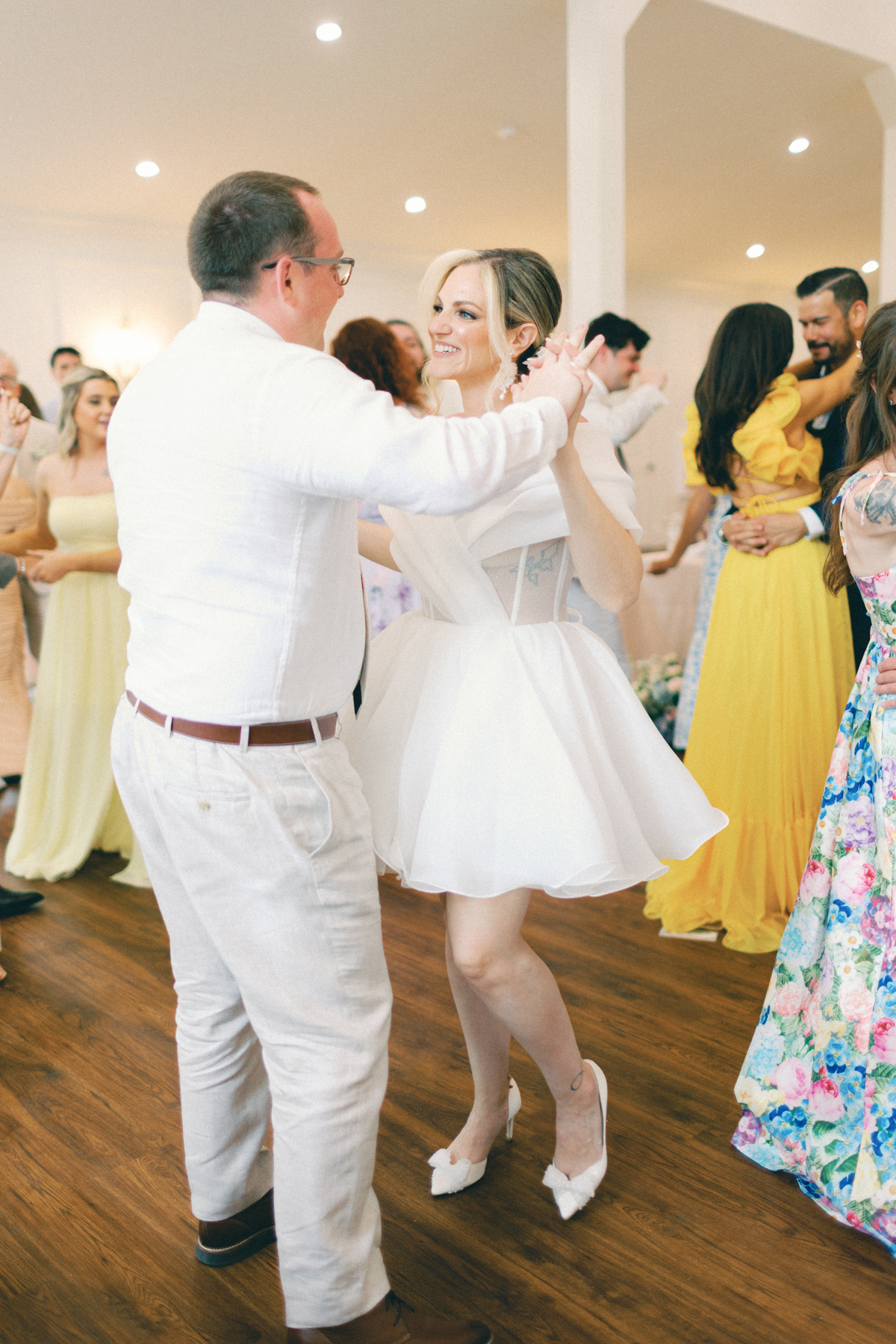 couple dancing on the dancefloor
