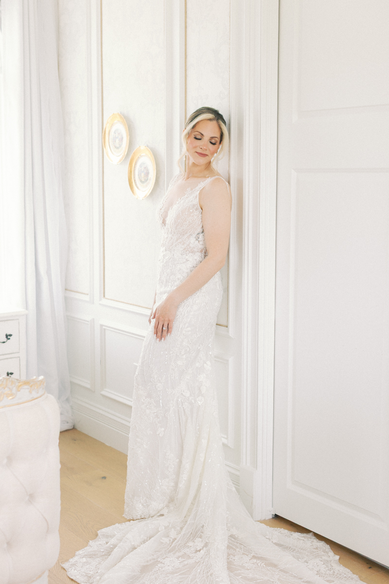 bridal portrait inside on wall