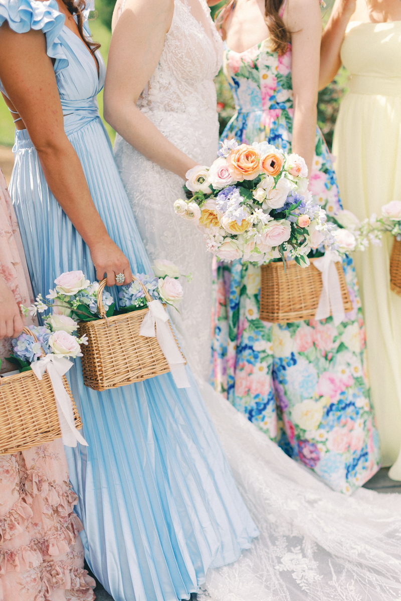 bride and bridesmaids flowers