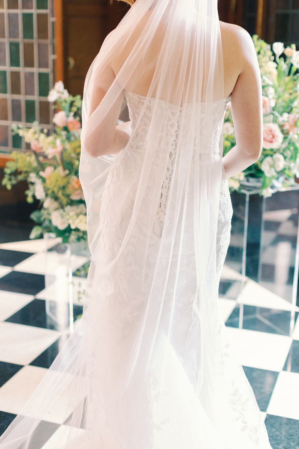 bride back of gown