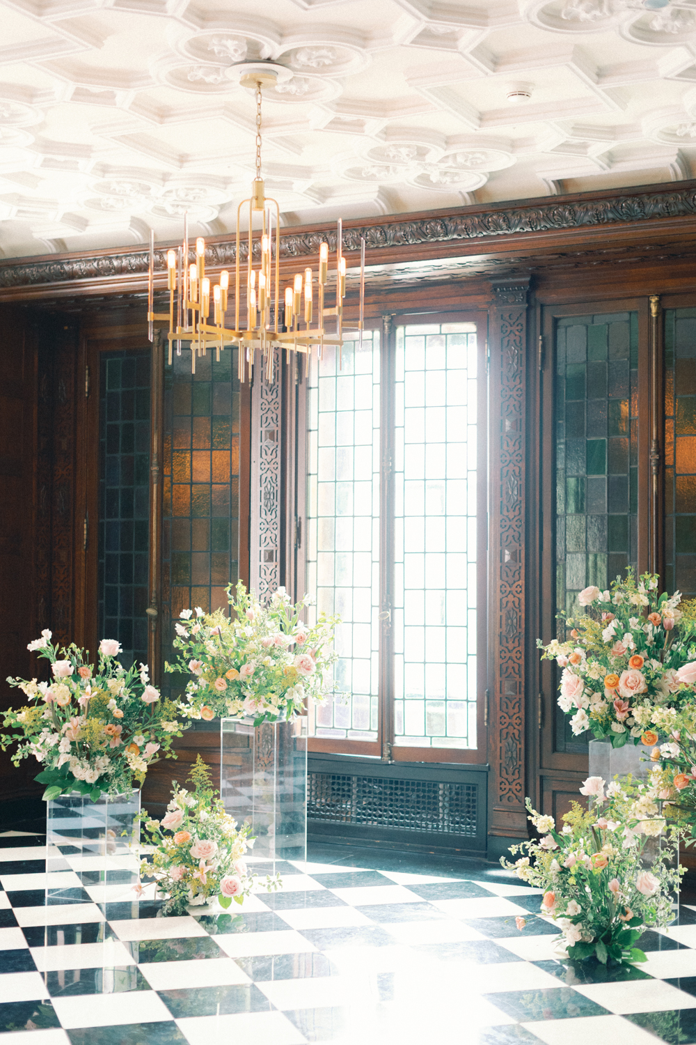 ceremony flower setup