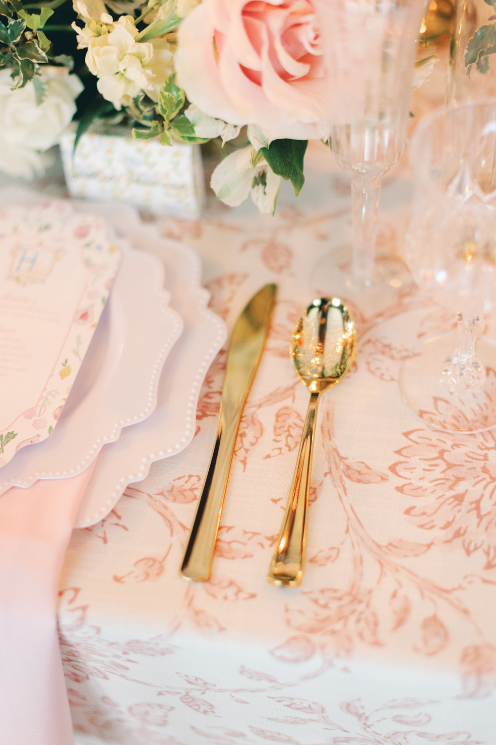 gold silverware