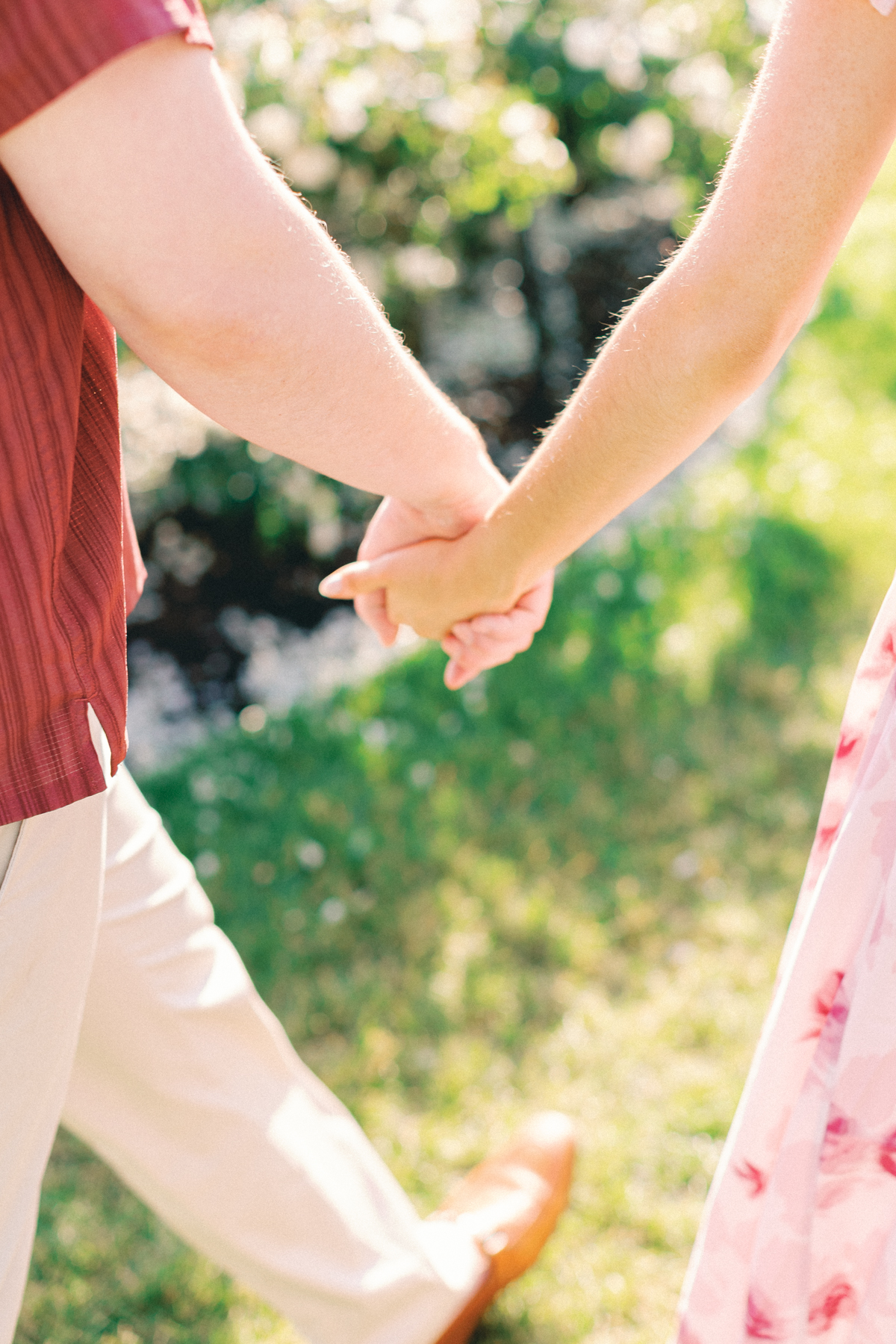 couples hands