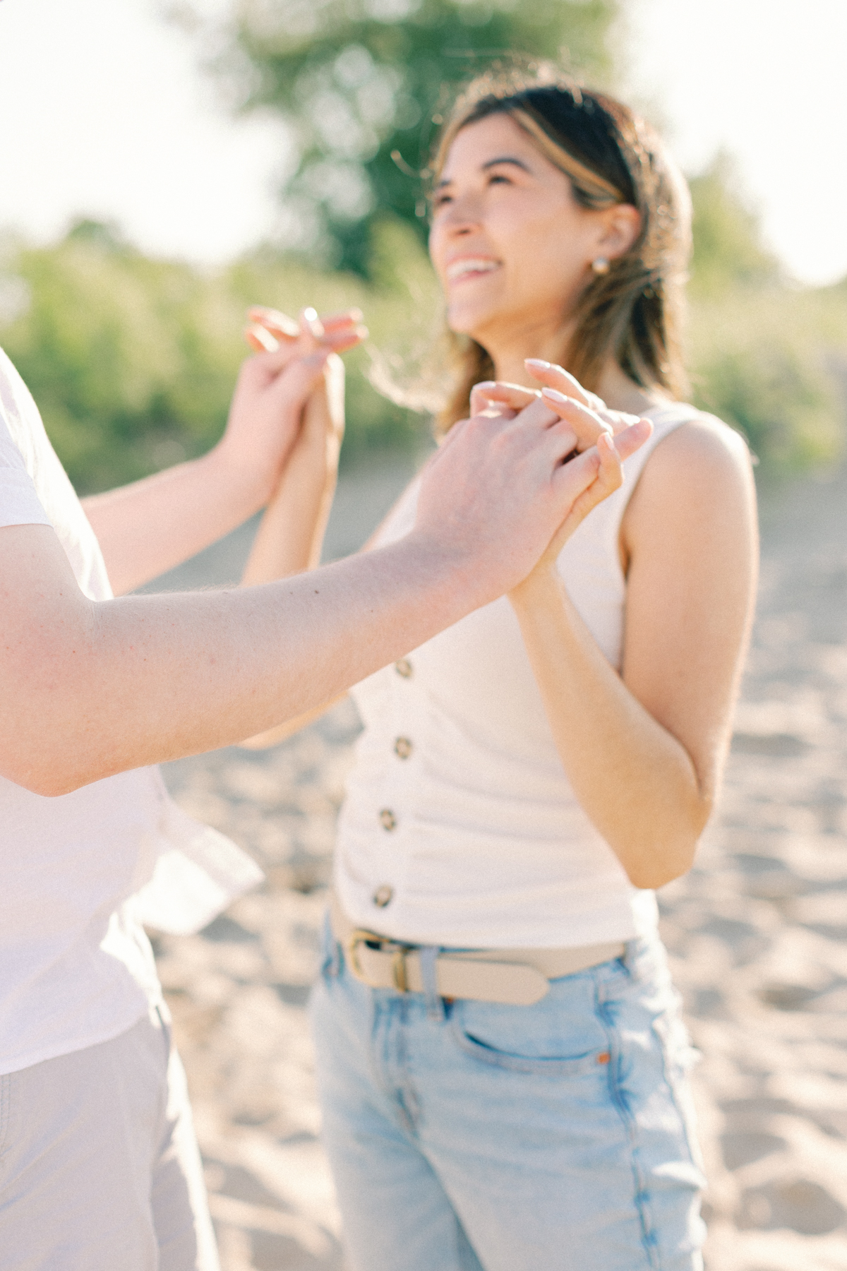 couples hands