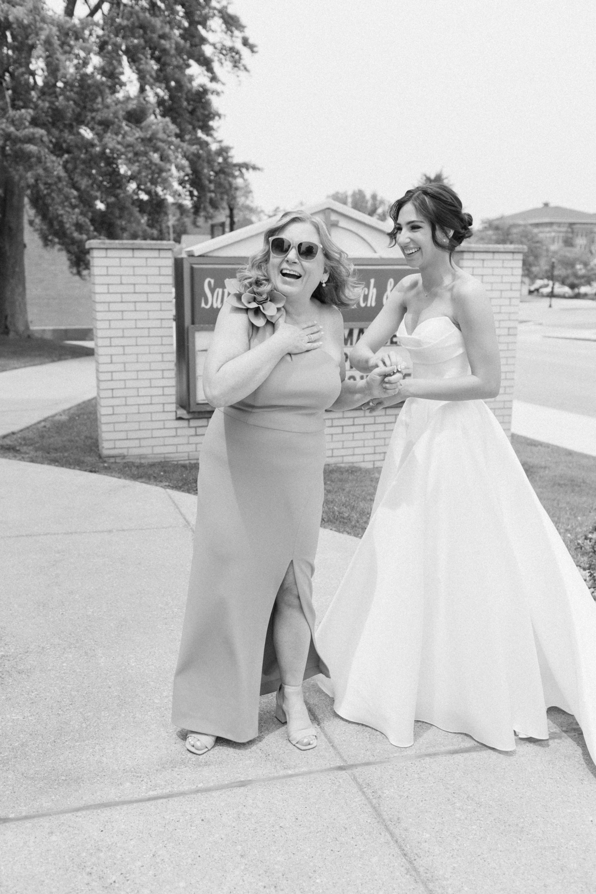 bride and mom