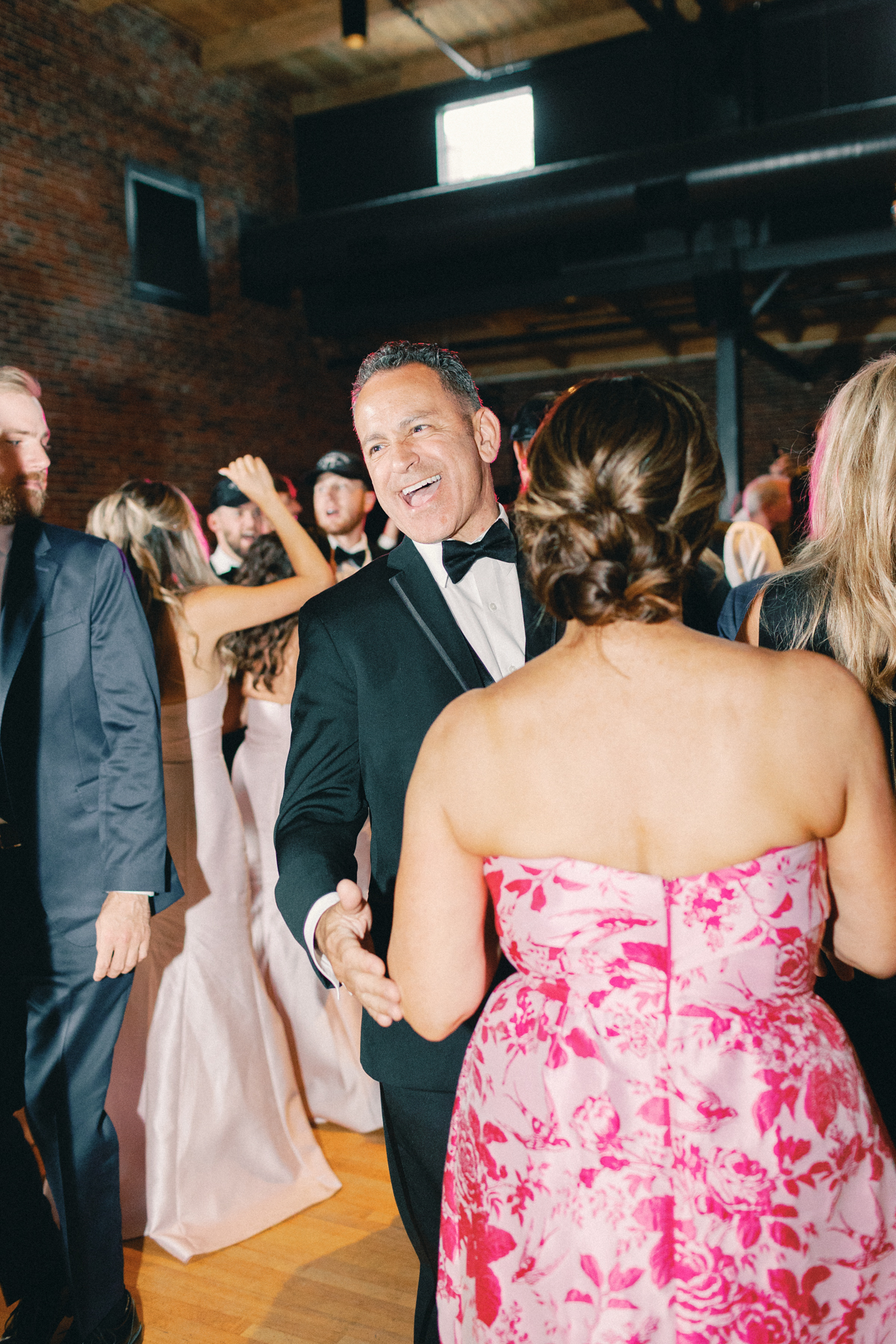 dad dancing at reception