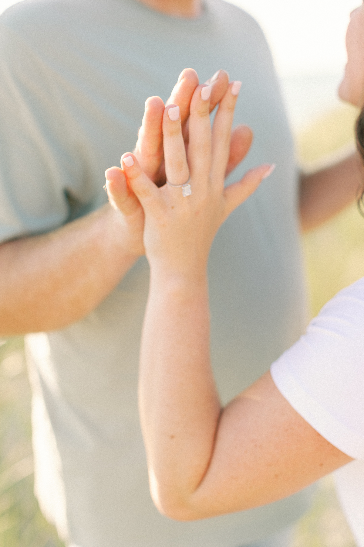 couples hands