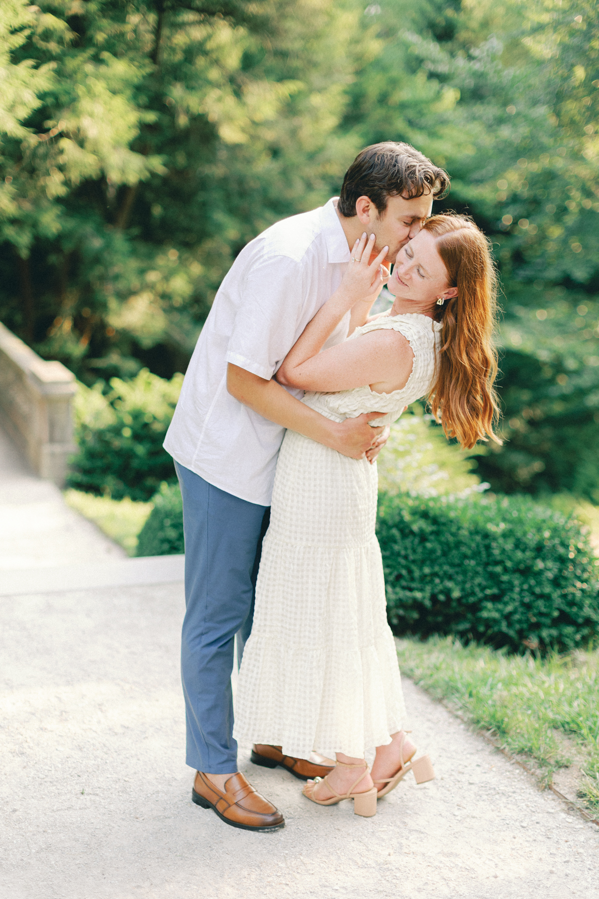  couple dipping